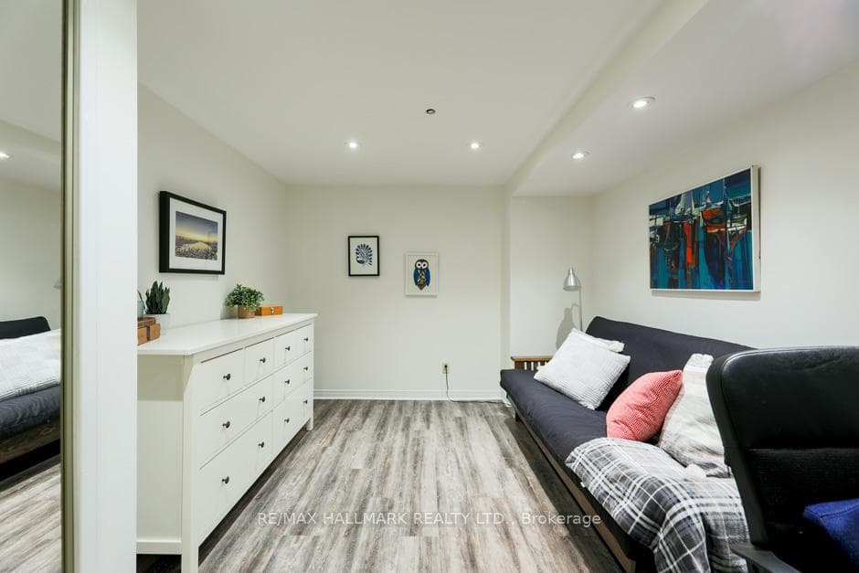 10 Buller Avenue Unit 13 photo 18