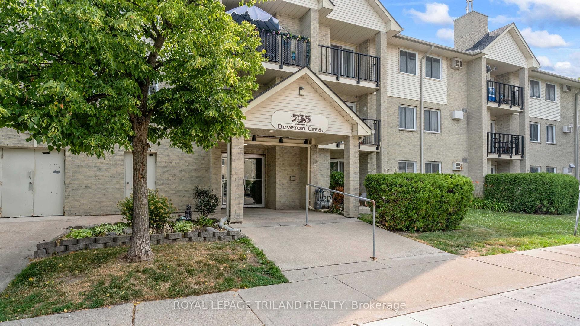 735 DEVERON Crescent Unit 116 photo 1
