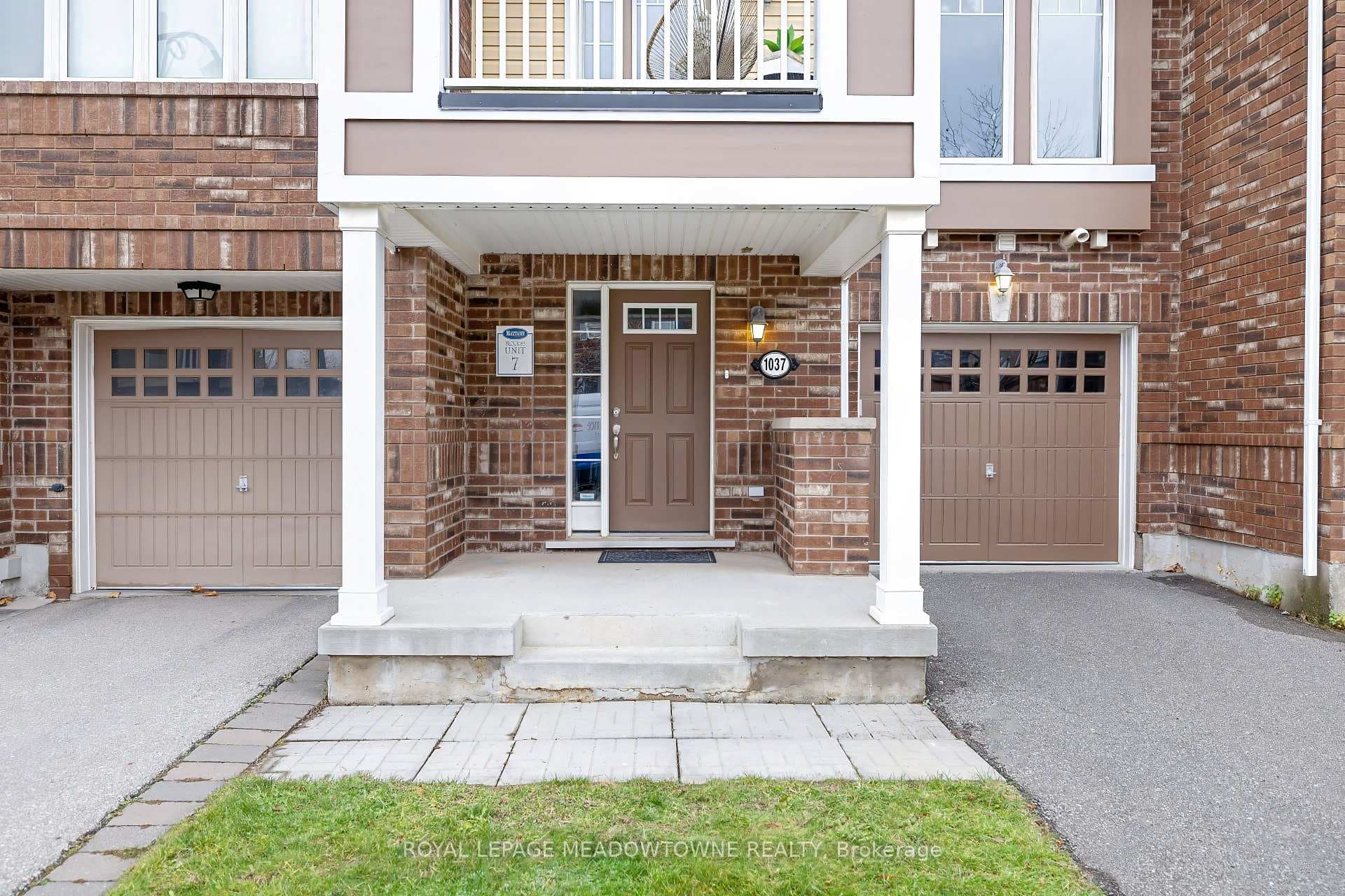 1037 HAXTON Heights photo 4
