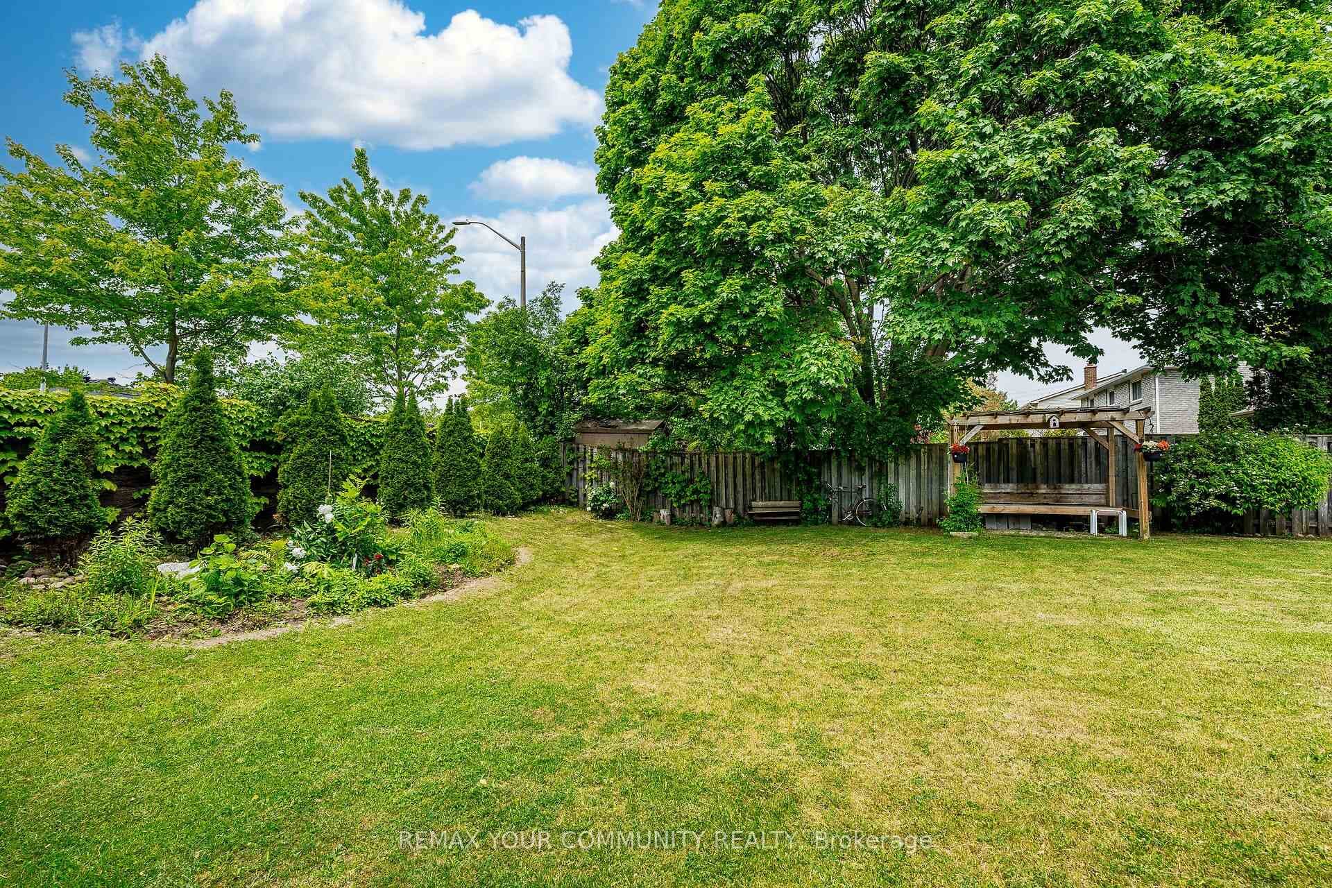 16 Valleyview Road photo 43