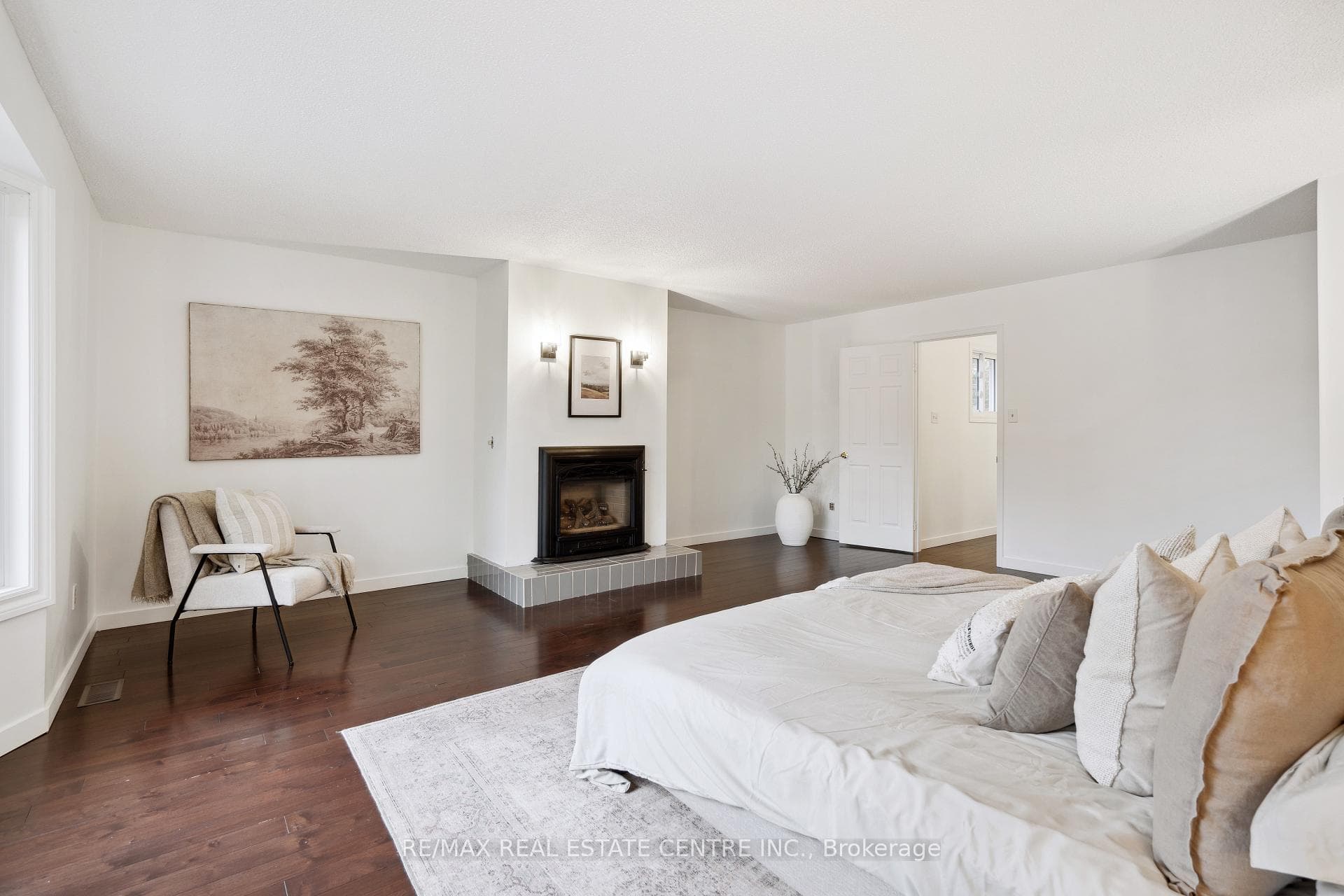 2 Blossom Avenue photo 16