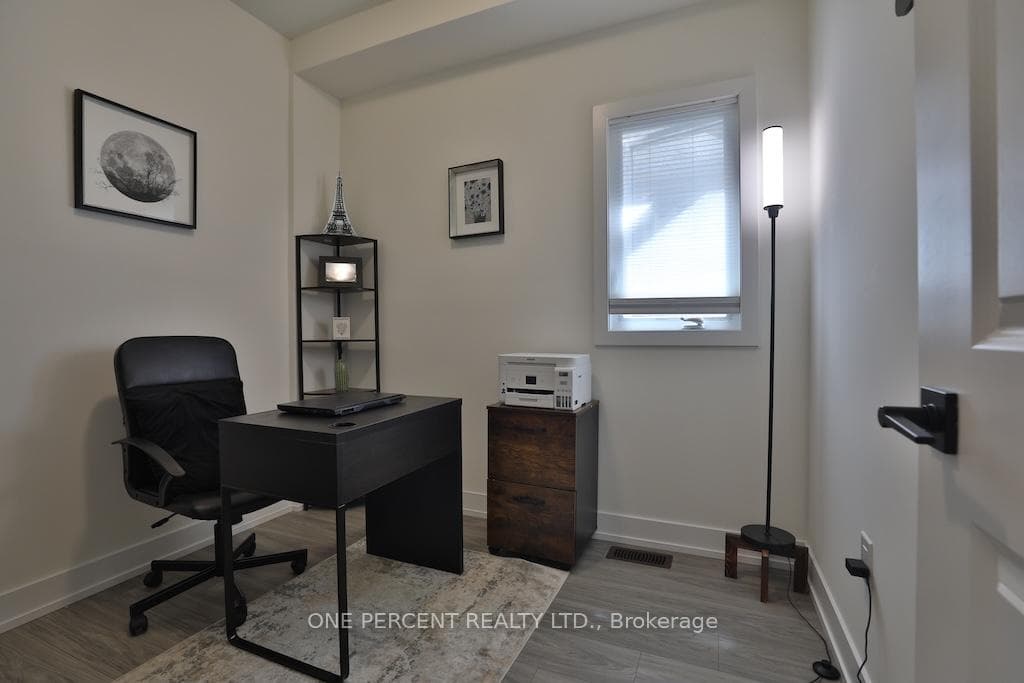 72 Dusenbury Drive photo 5