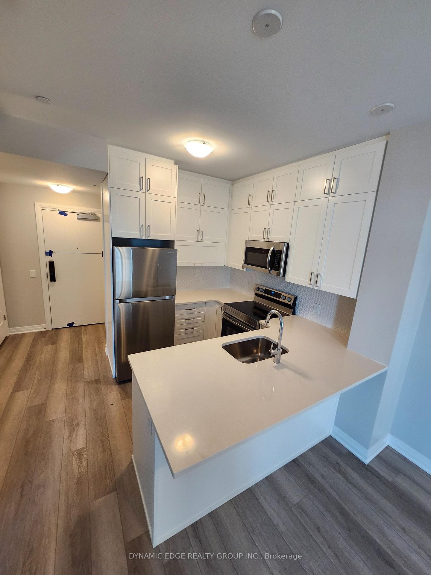 470 Gordon Krantz Avenue Unit 512 photo 6