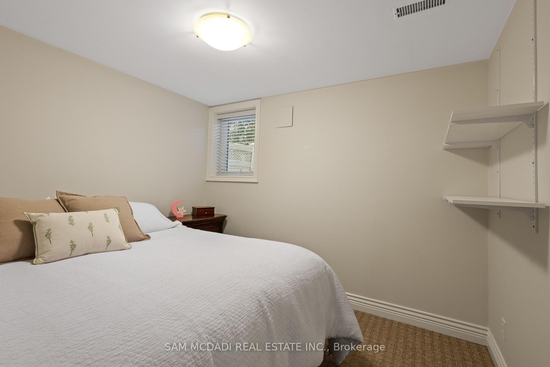 4173 Kane Crescent photo 42