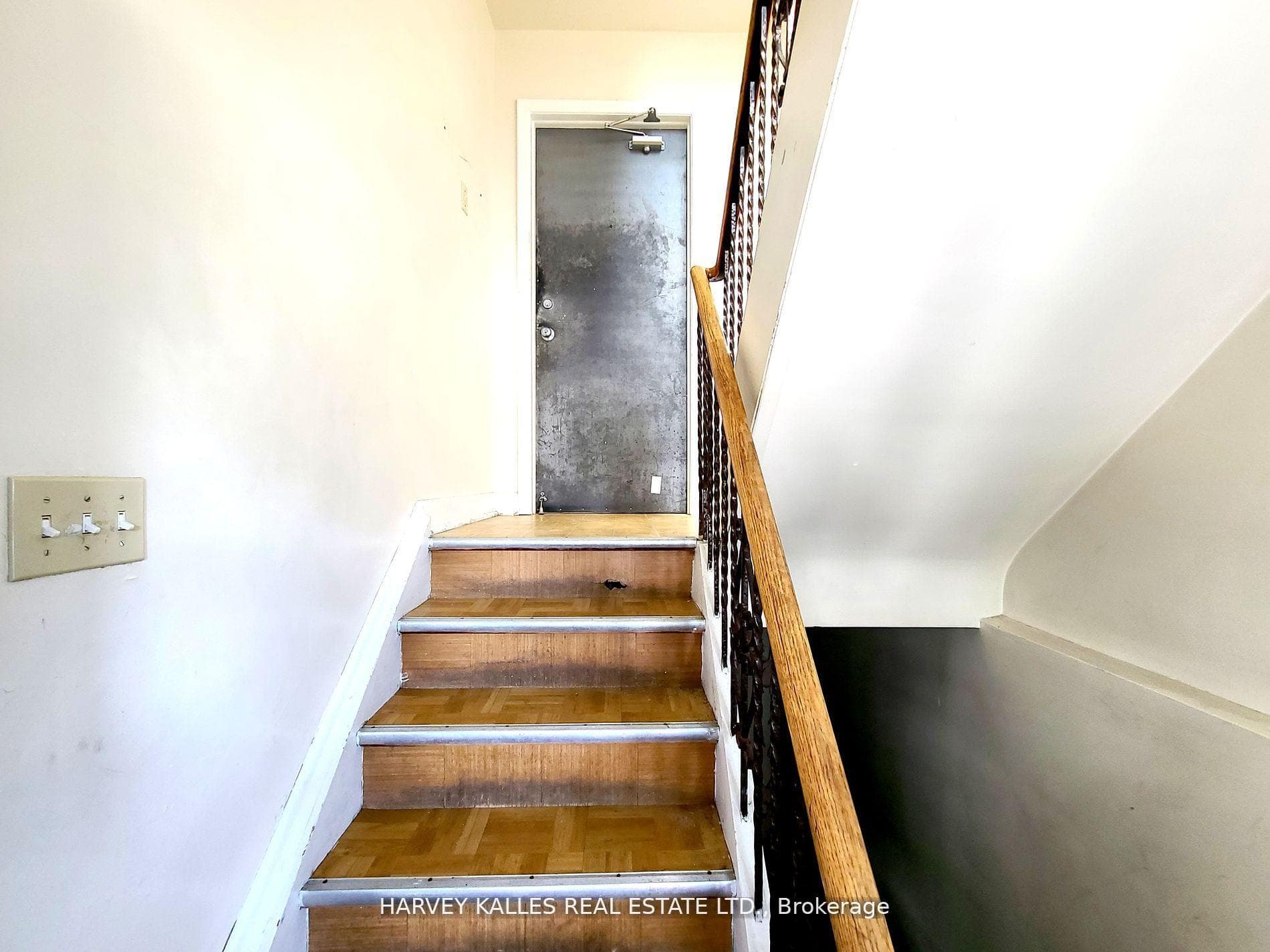 476 St Johns Road Unit 2 photo 2