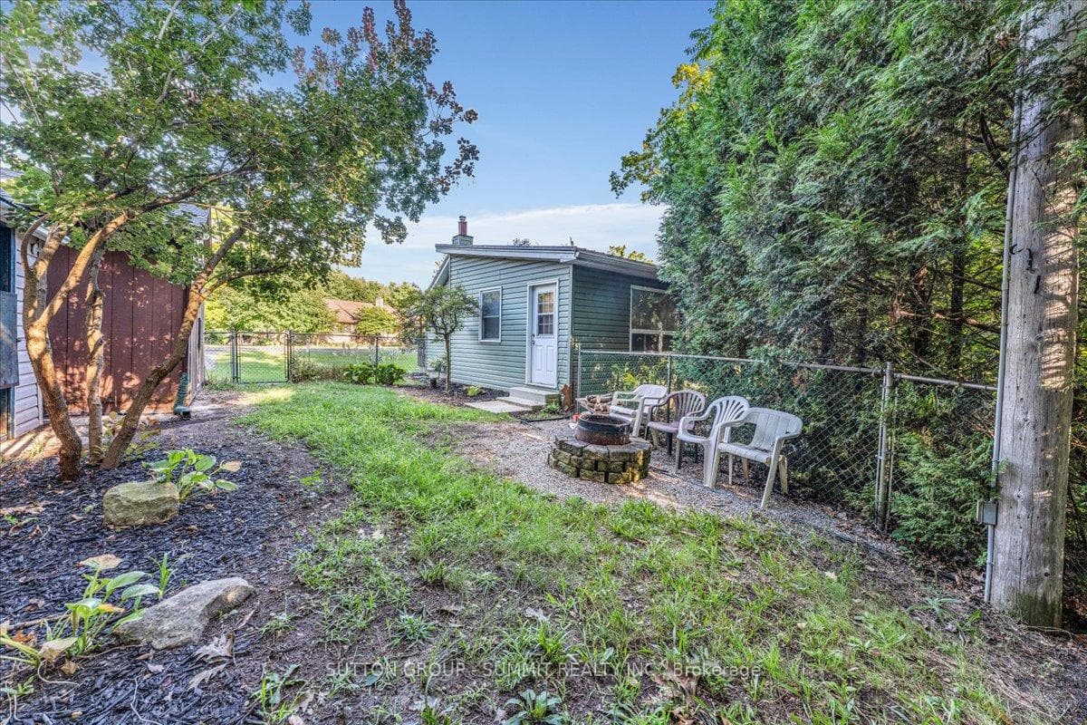 7083 HACIENDA Road photo 9