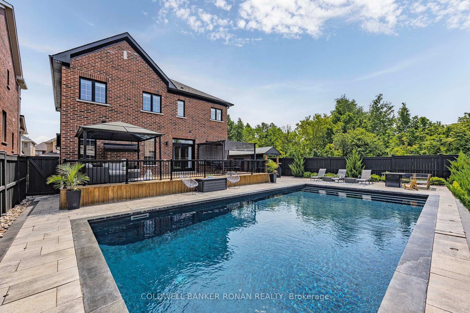52 Prady Lane photo 1