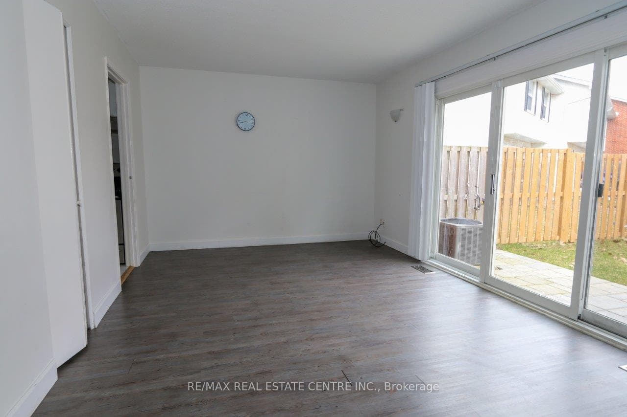 411 Keats Way Unit 1 photo 12