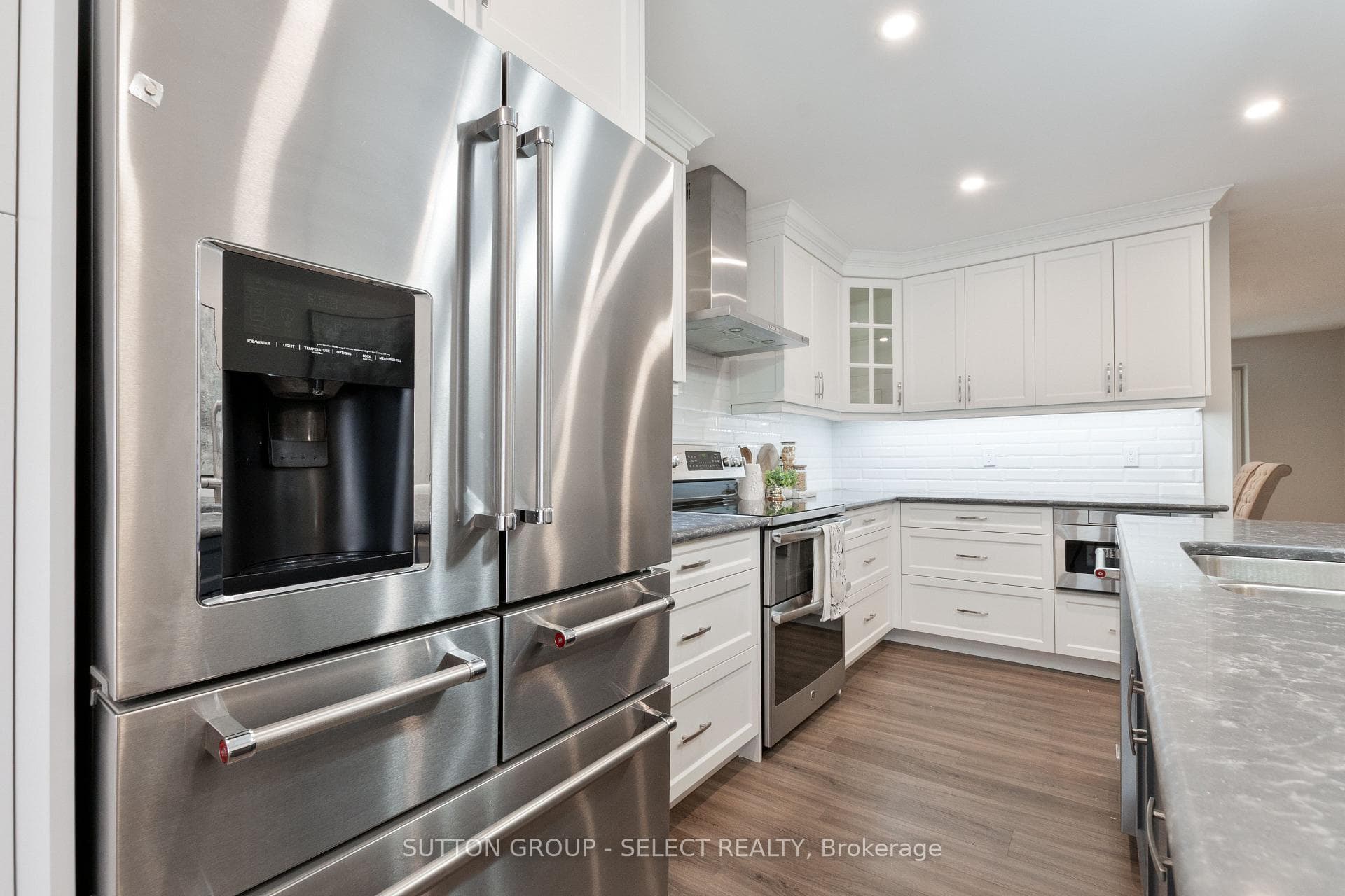 1443 Commissioners Road Unit 37 photo 19