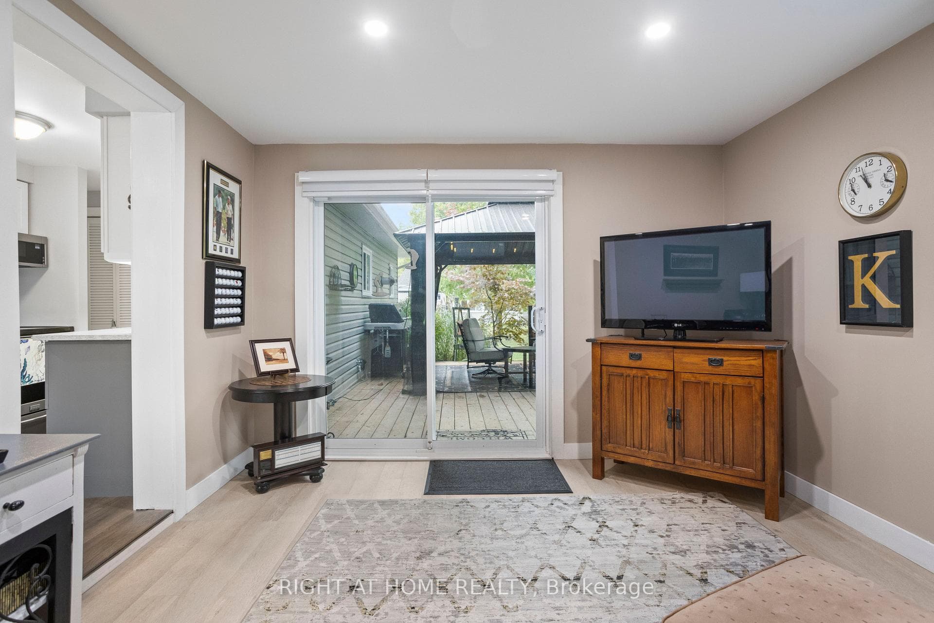 162 Mississauga Place photo 27
