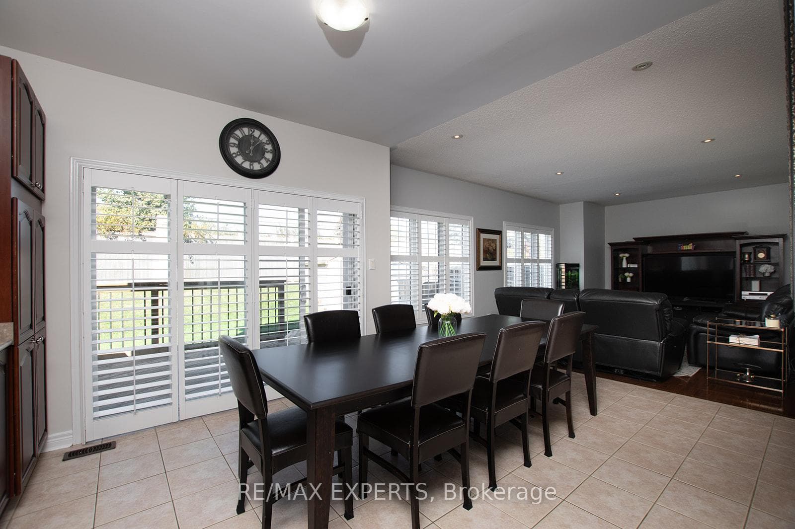 34 Laurentide Crescent photo 15