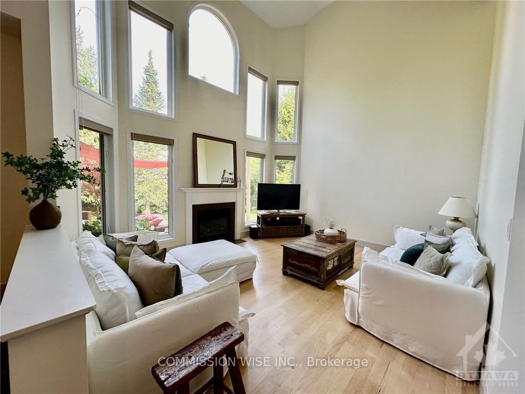 114 STRATHCARRON Crescent photo 7