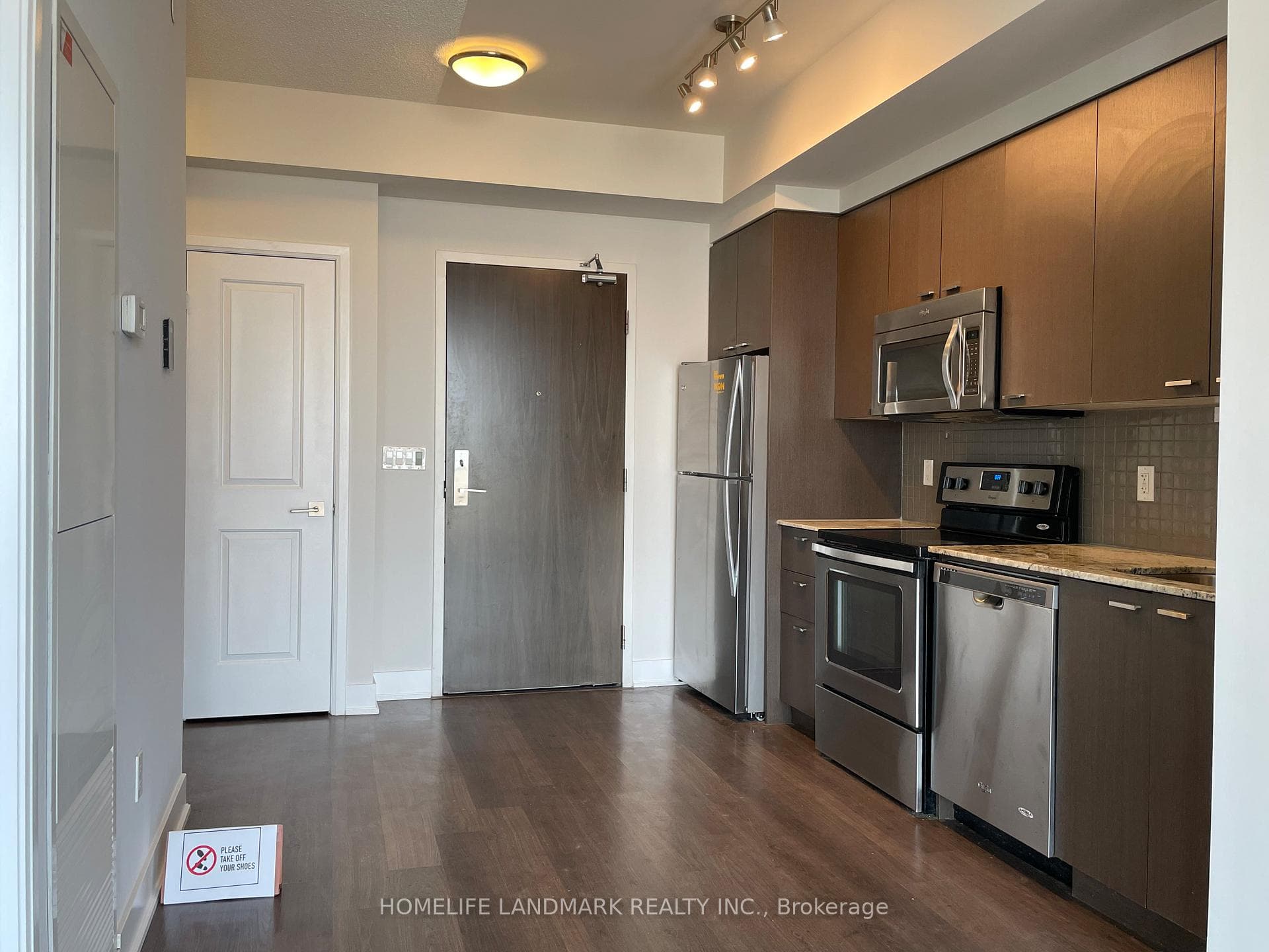 88 Sheppard Avenue Unit 3210 photo 4