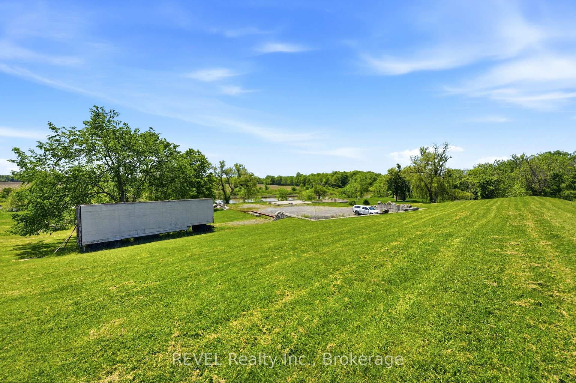 1373 Chippawa Creek Road photo 5