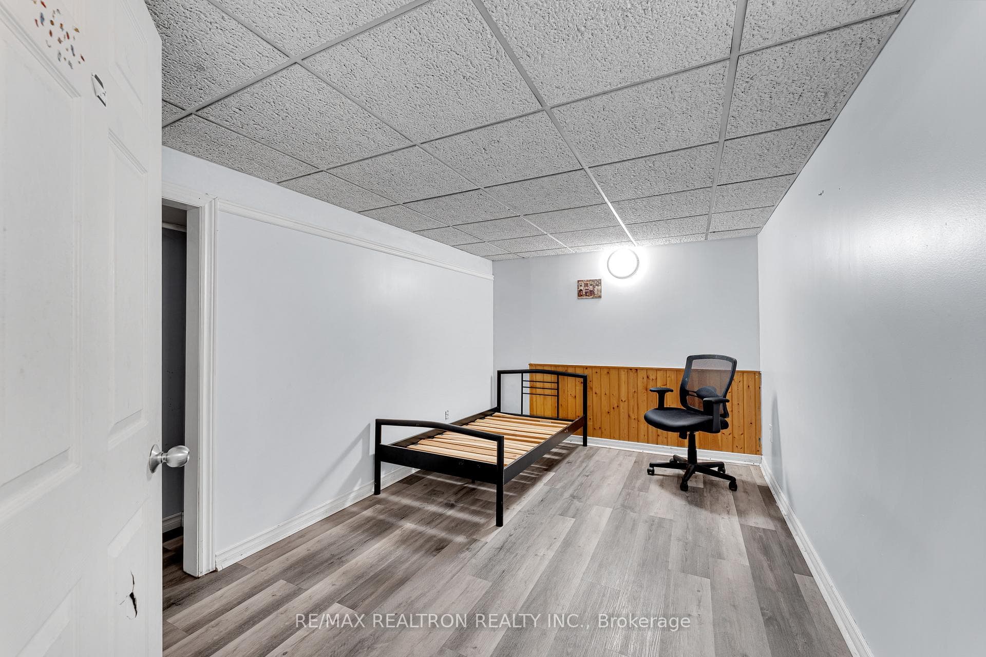 709 Ridley Drive photo 26
