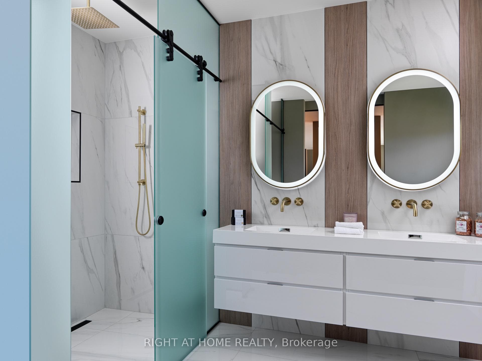 Primary Ensuite