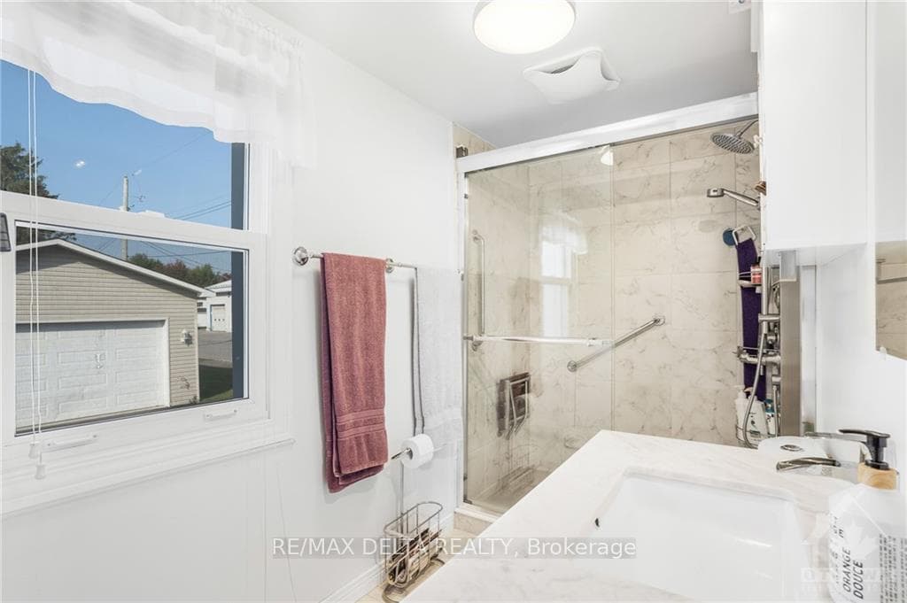 3626 CHAMPLAIN Street photo 10