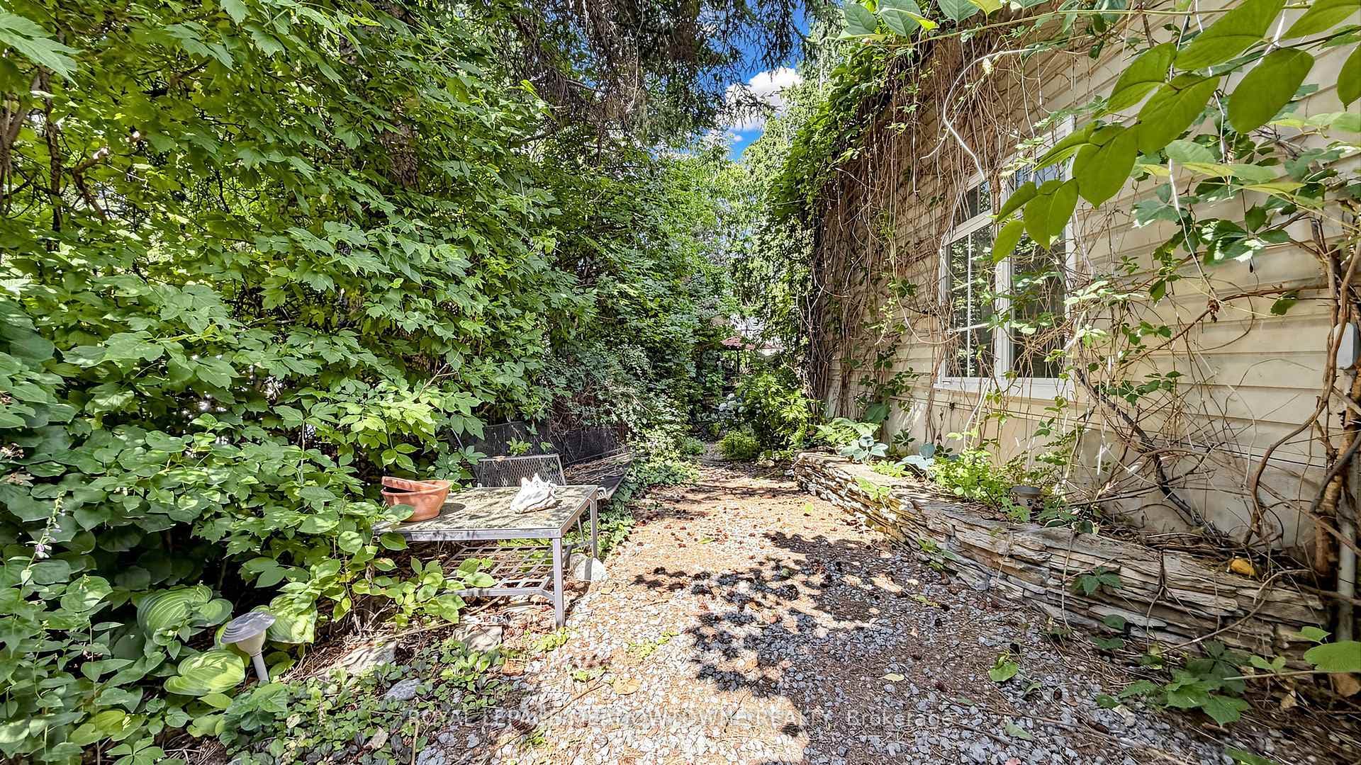 331 Glenholme Avenue photo 47