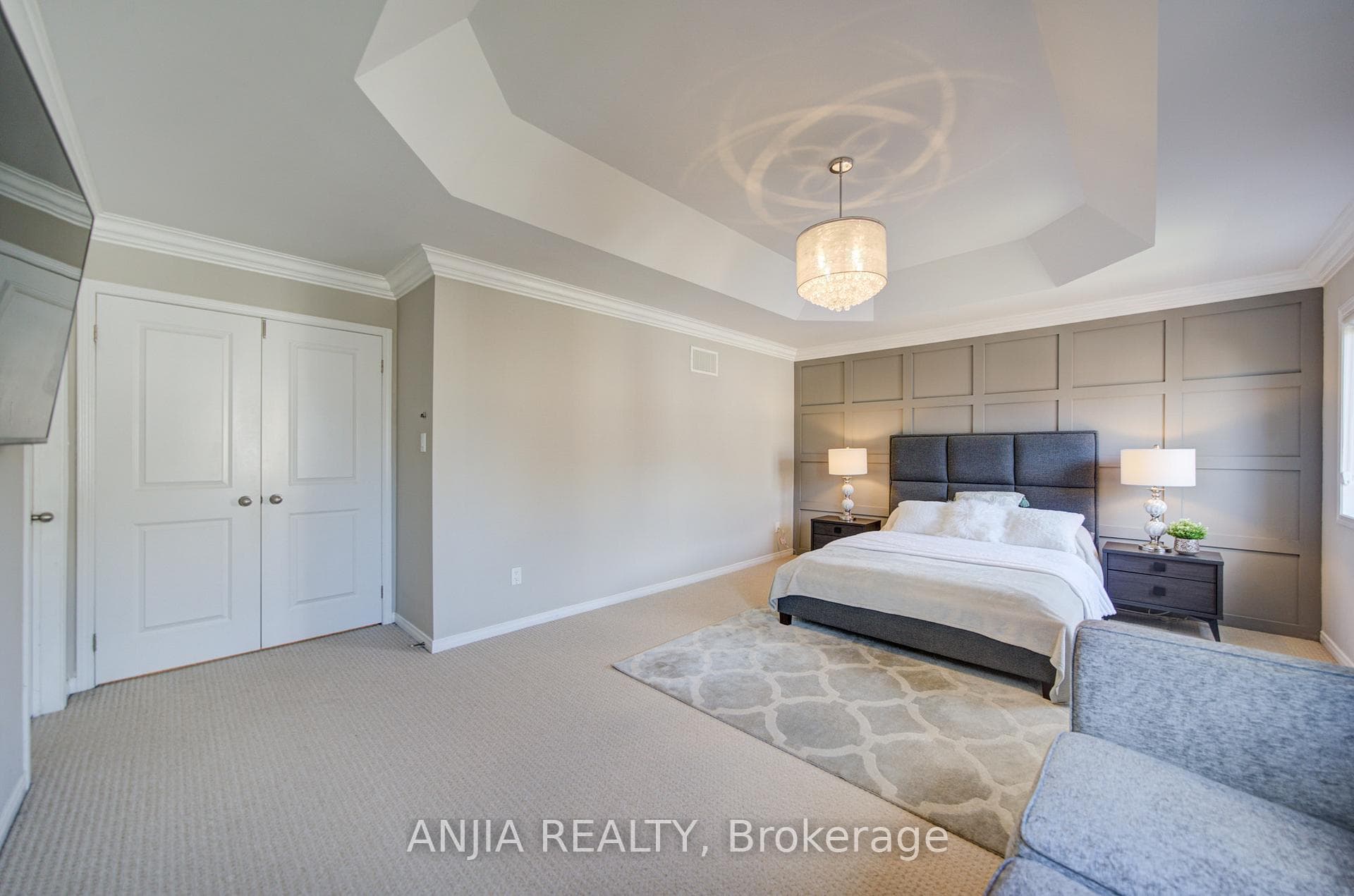 56 Stockell Crescent photo 44