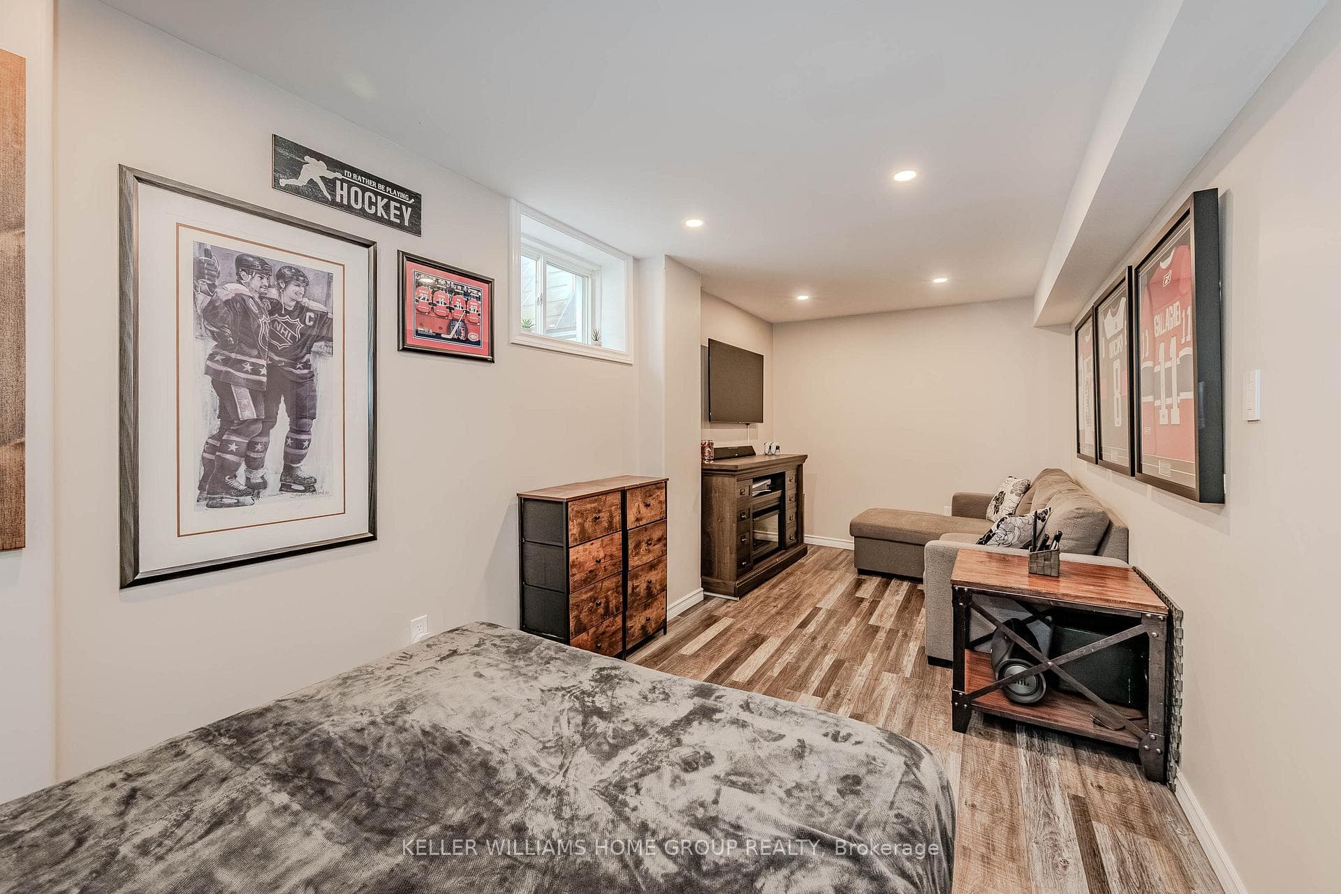 124 Courtney Street photo 25