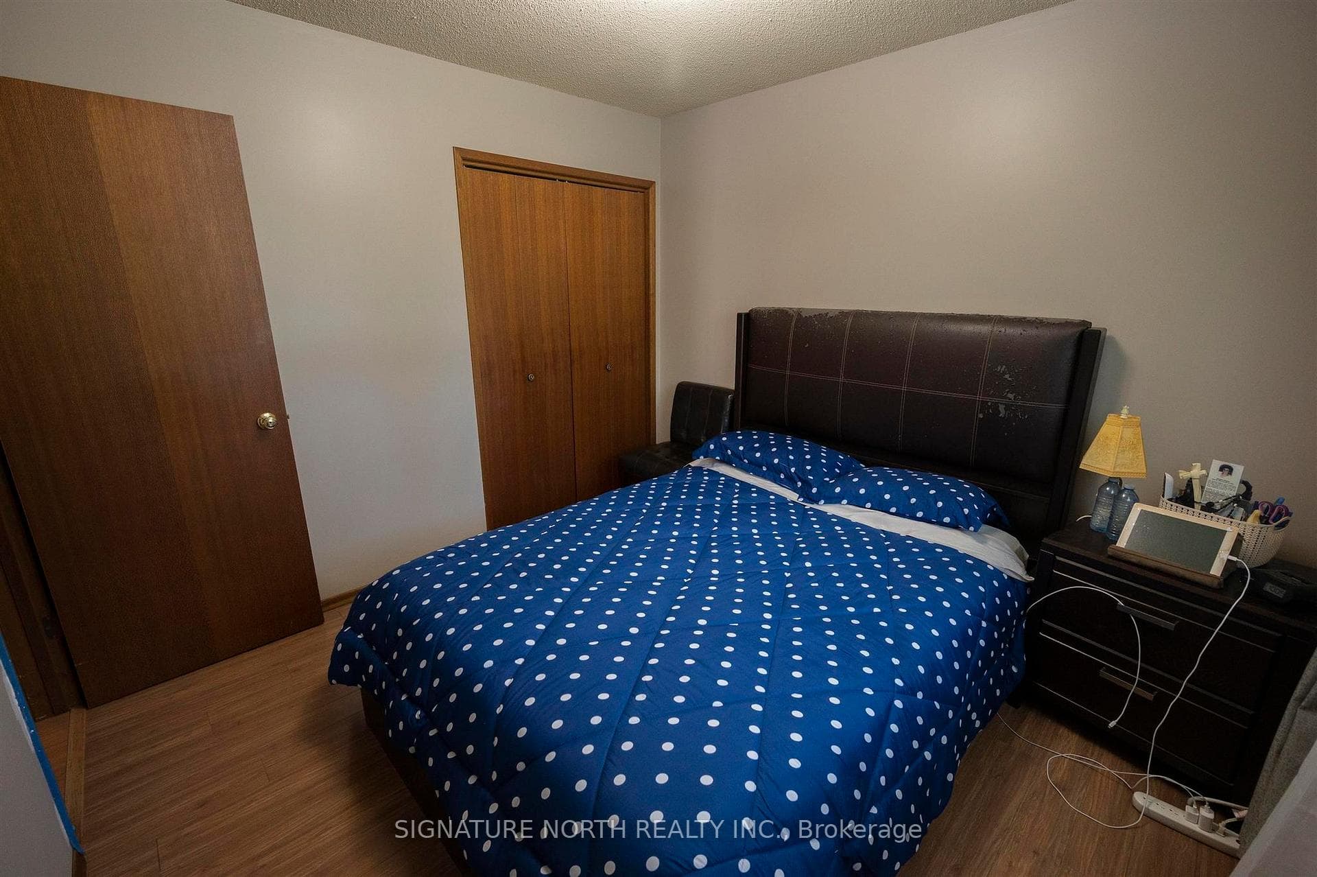 182 Seneca Crescent photo 19