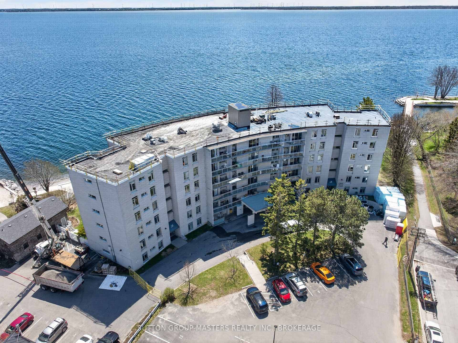 1 Mowat Avenue Unit 401 photo 1