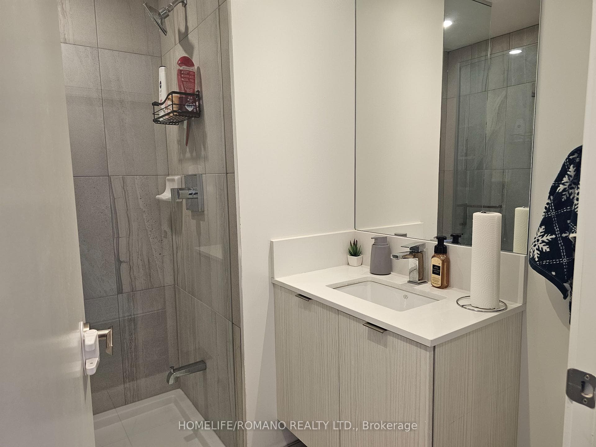 195 Redpath Avenue Unit 3408 photo 7