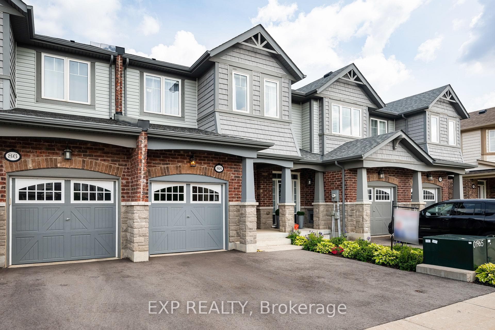 88 Abigail Crescent photo 2