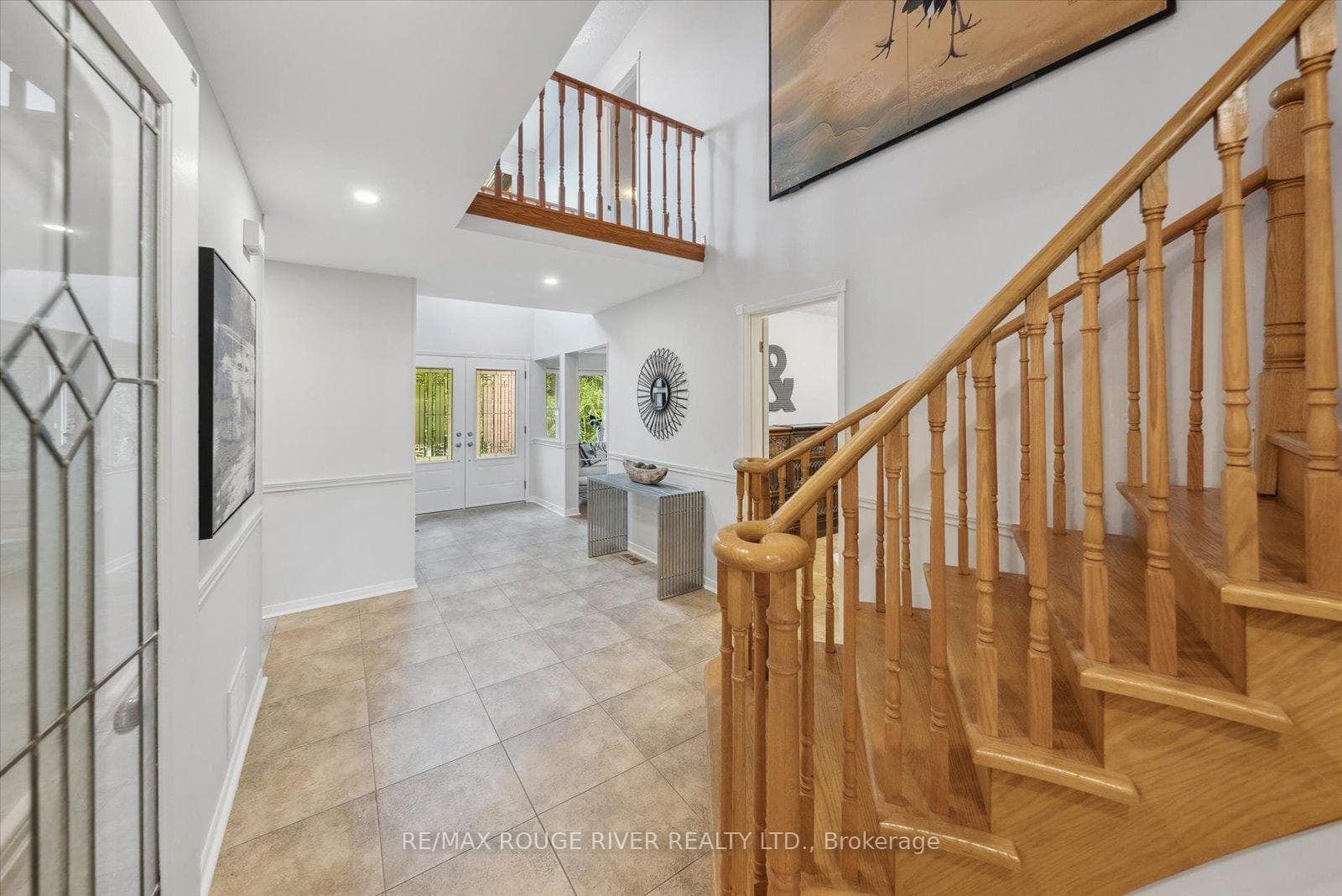 588 Maitland Drive photo 5