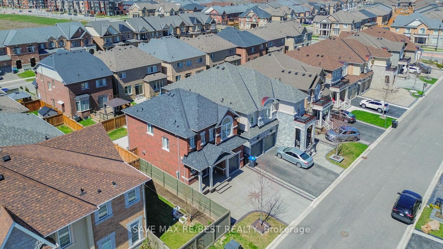 14 Oxendon Road photo 39
