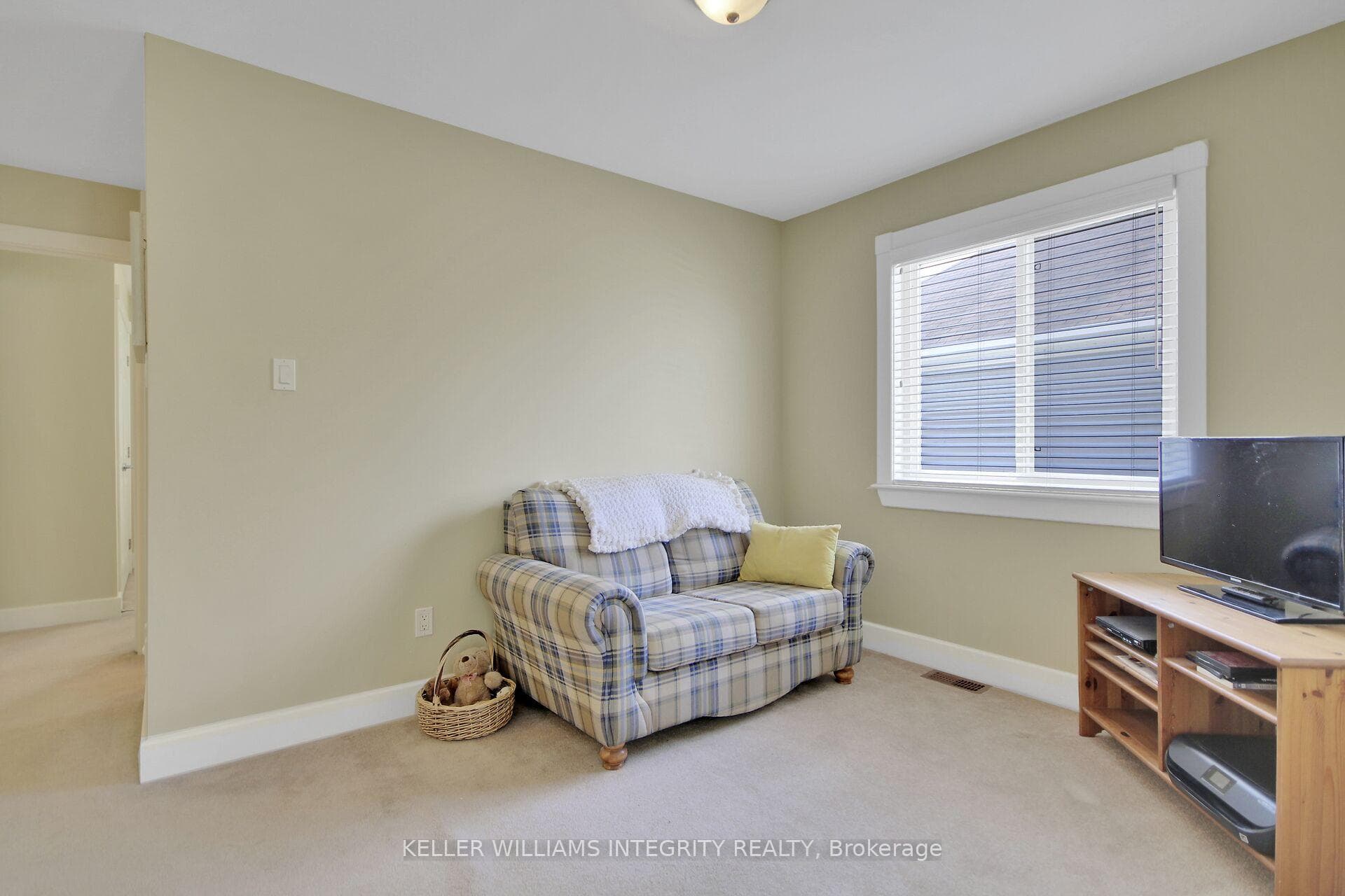 103 Royal Landing Gate photo 20