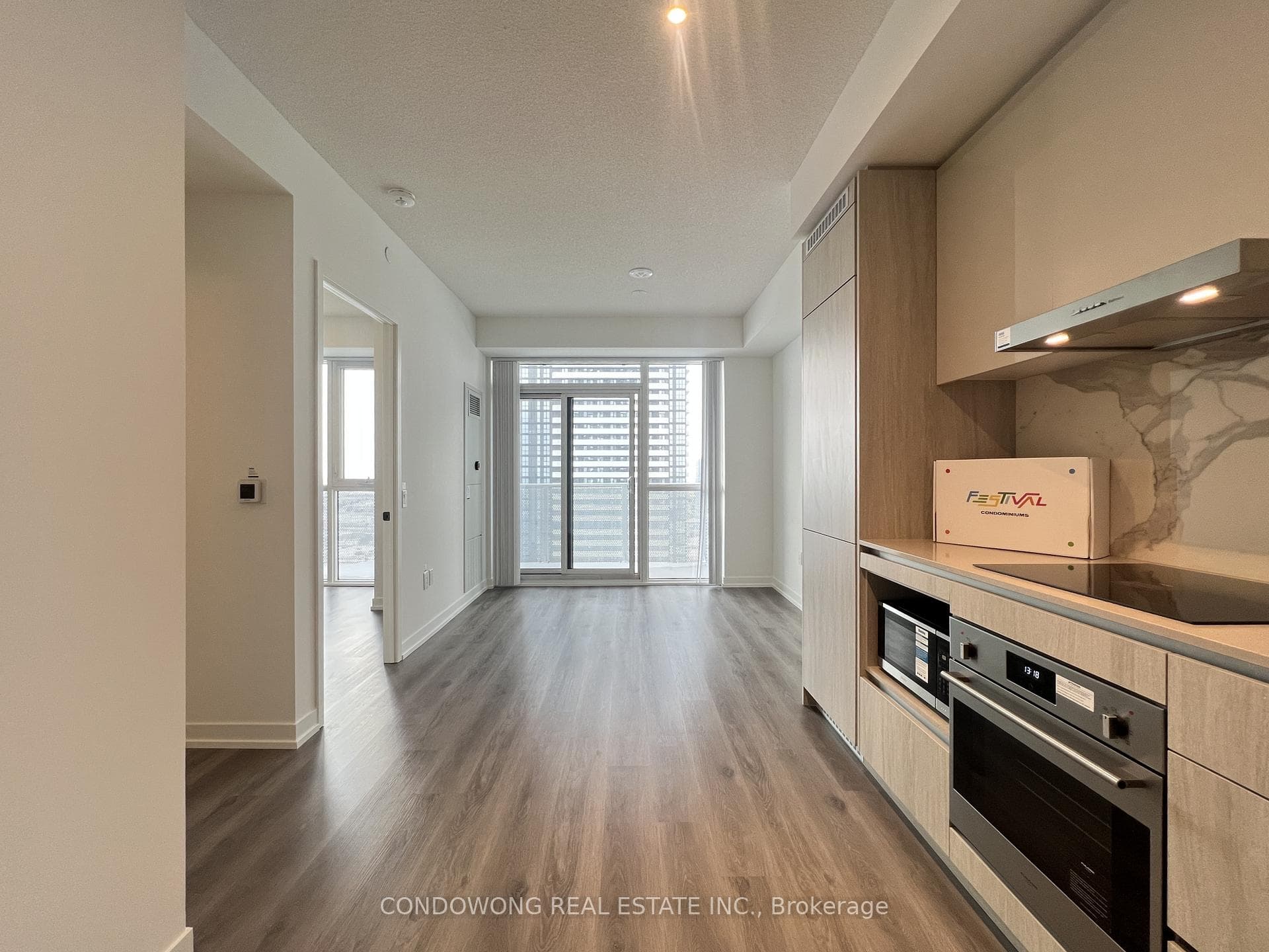 28 Interchange Way Unit 2601 photo 1