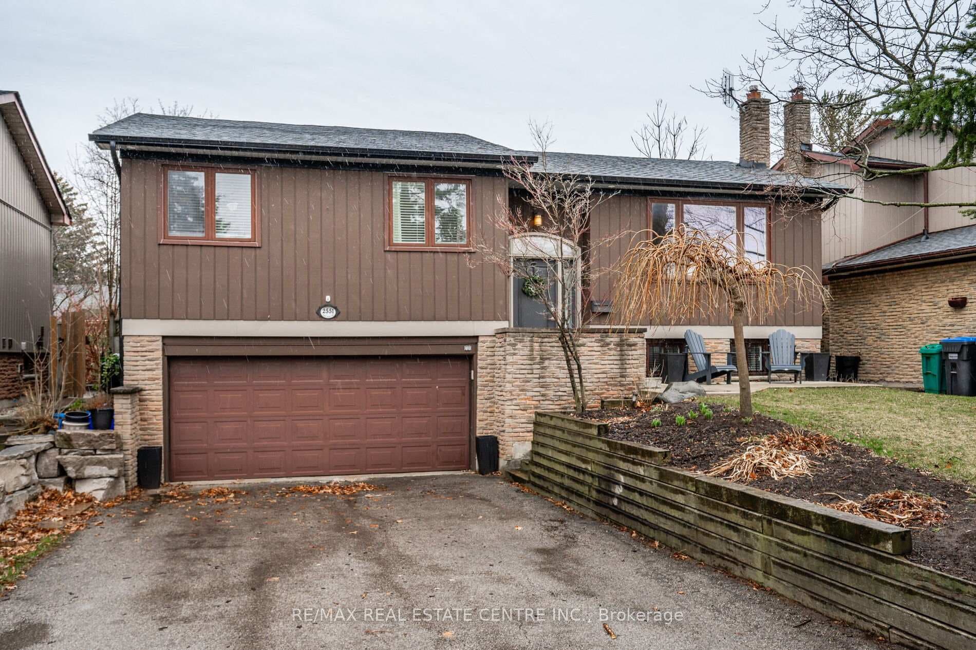 2551 Oak Row Crescent photo 40