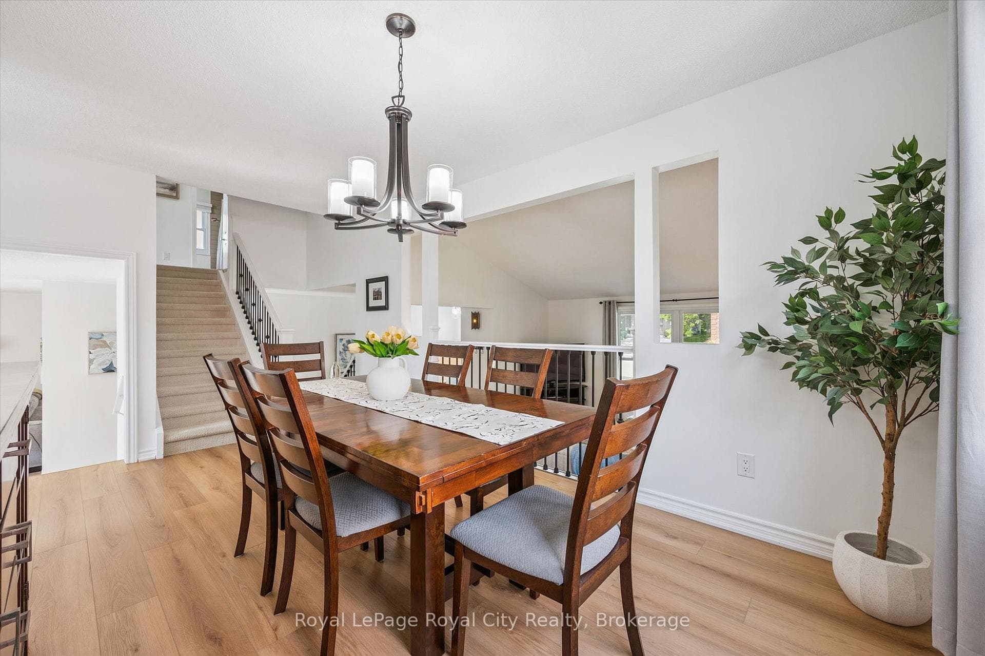 38 Shadybrook Crescent photo 21