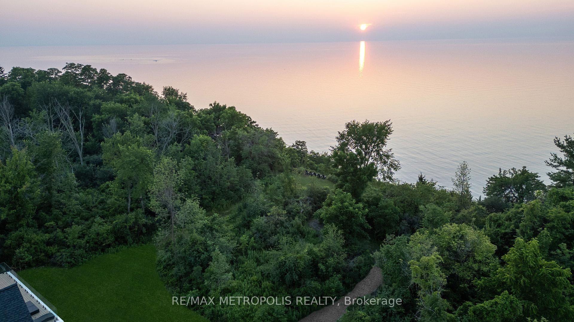 7023 Blue Coast Heights photo 16