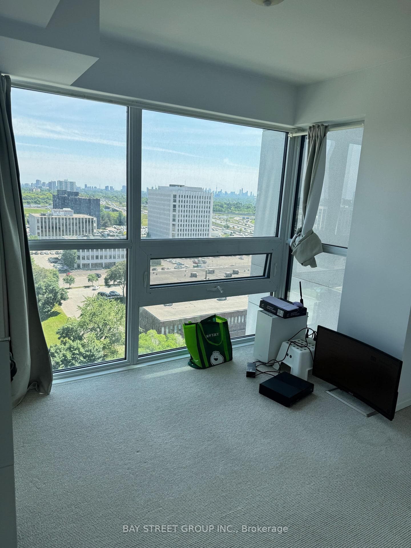275 Yorkland Road Unit 1510 photo 8