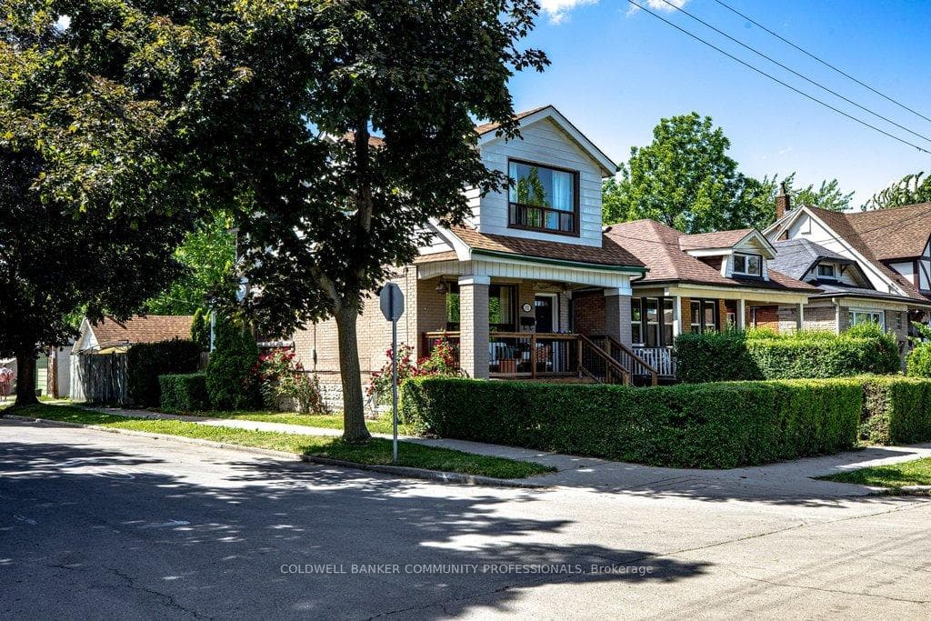 152 London Street photo 1