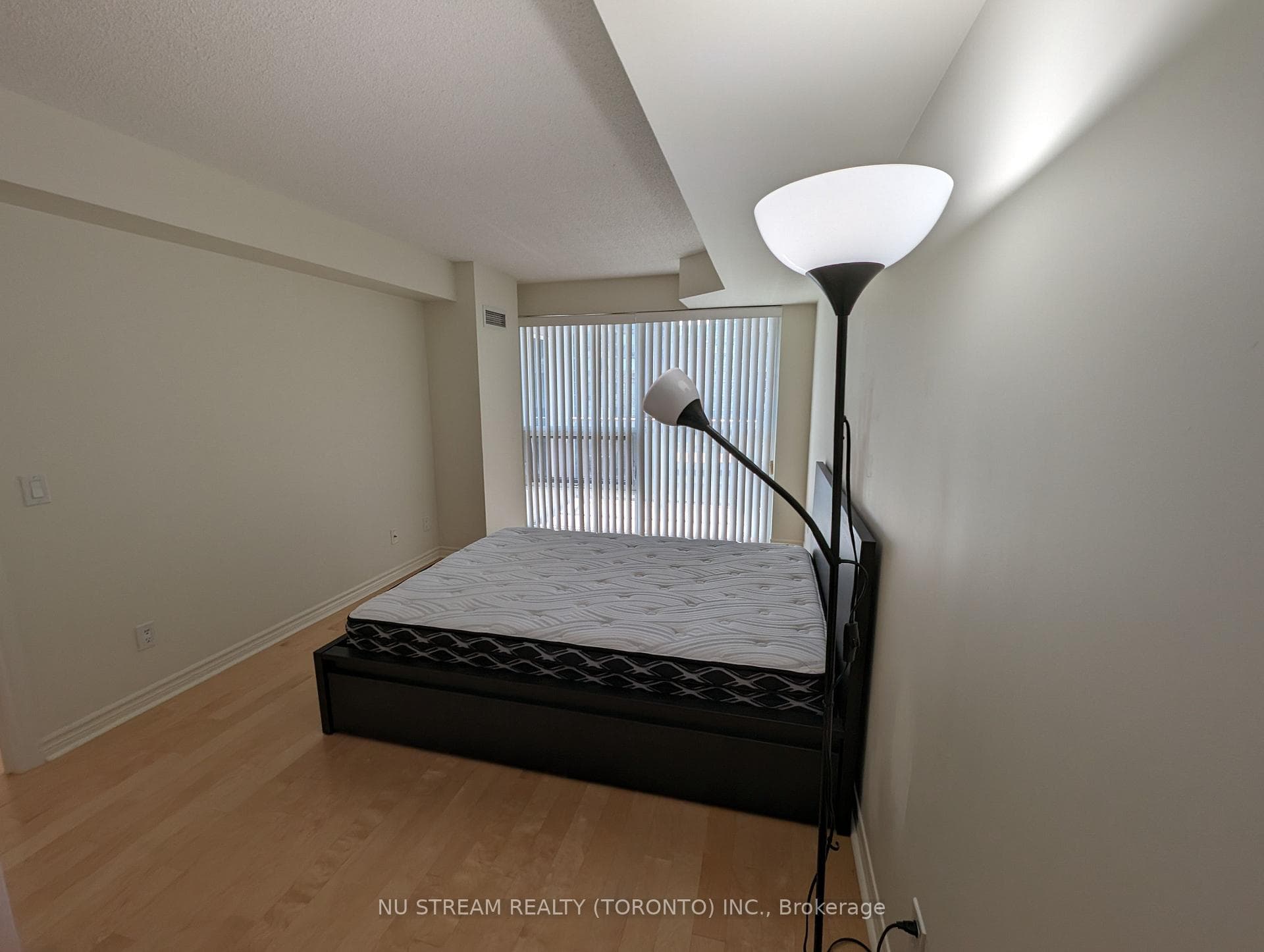 763 Bay Street Unit 1211 photo 6