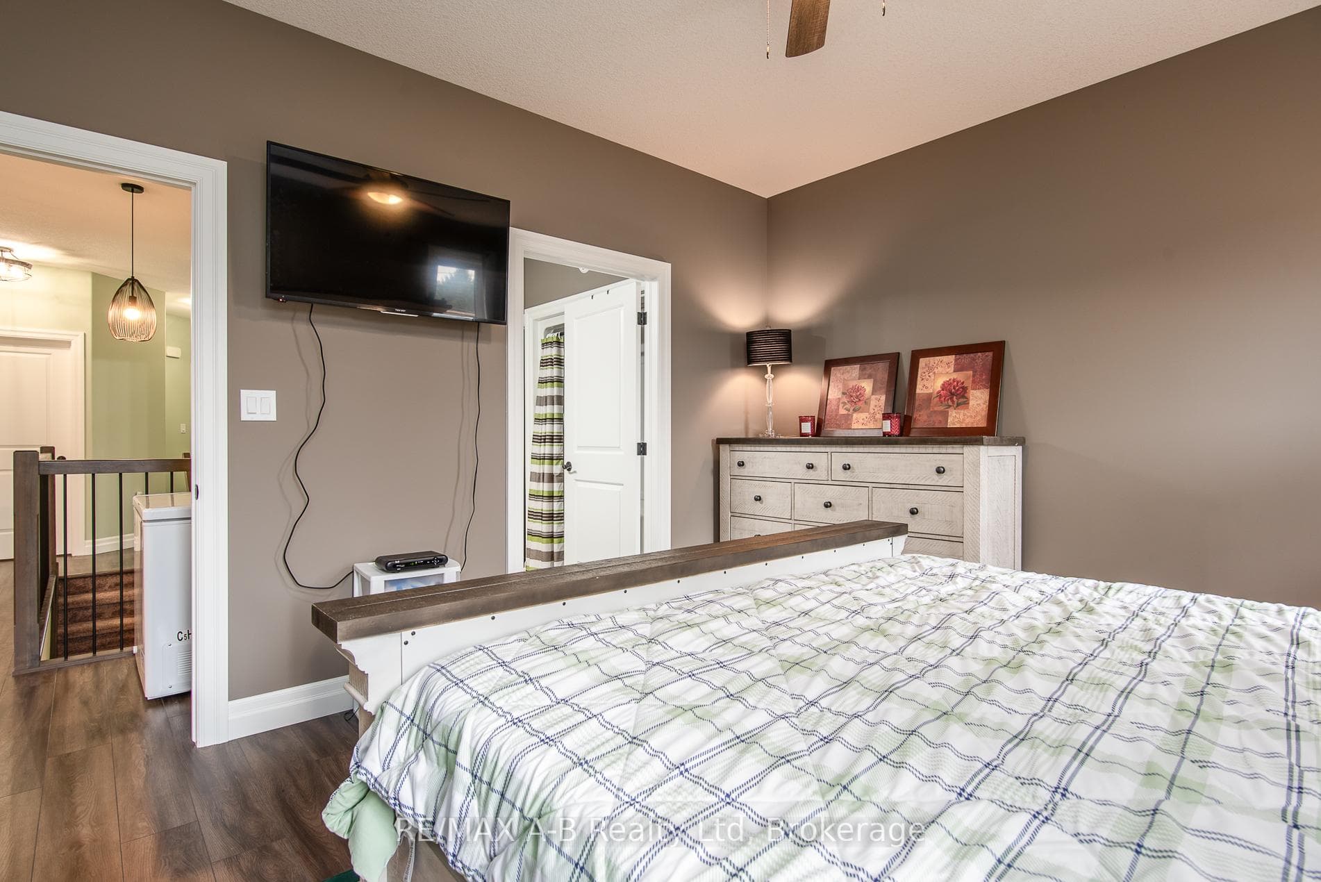 172 Hooper Street photo 24