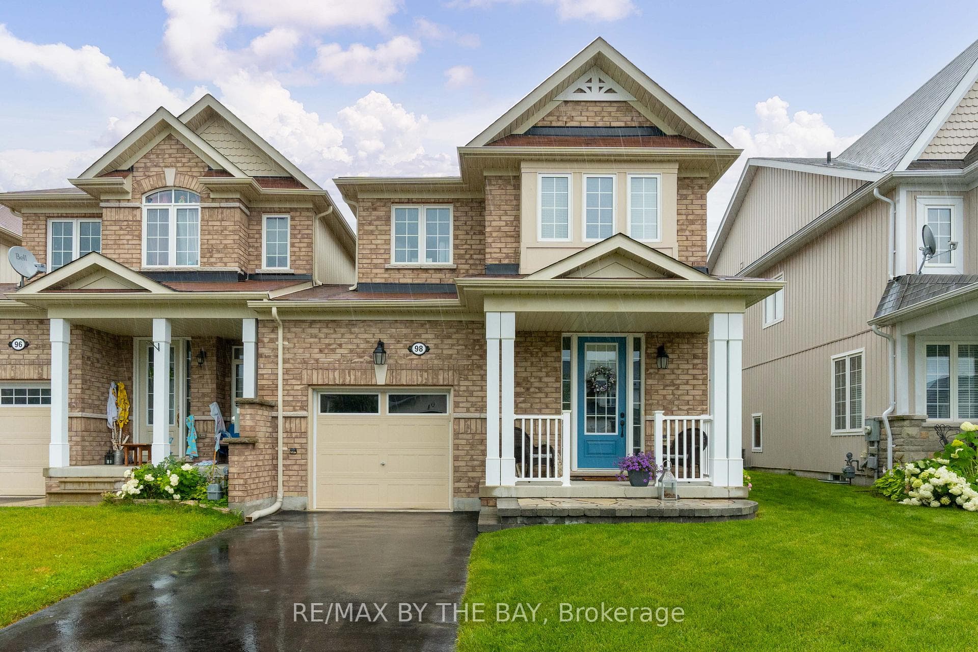 98 Blanchard Crescent photo 1