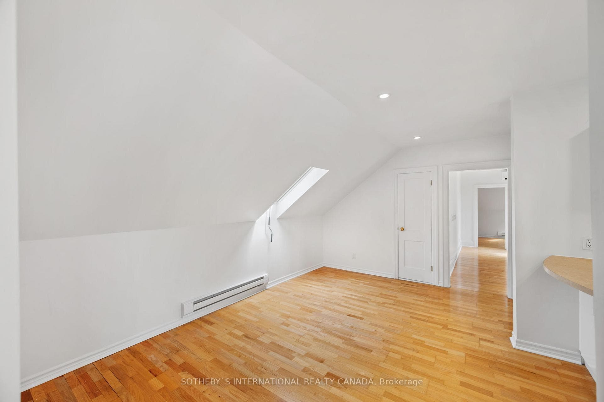 22 College View Avenue Unit 3rd Flr photo 12