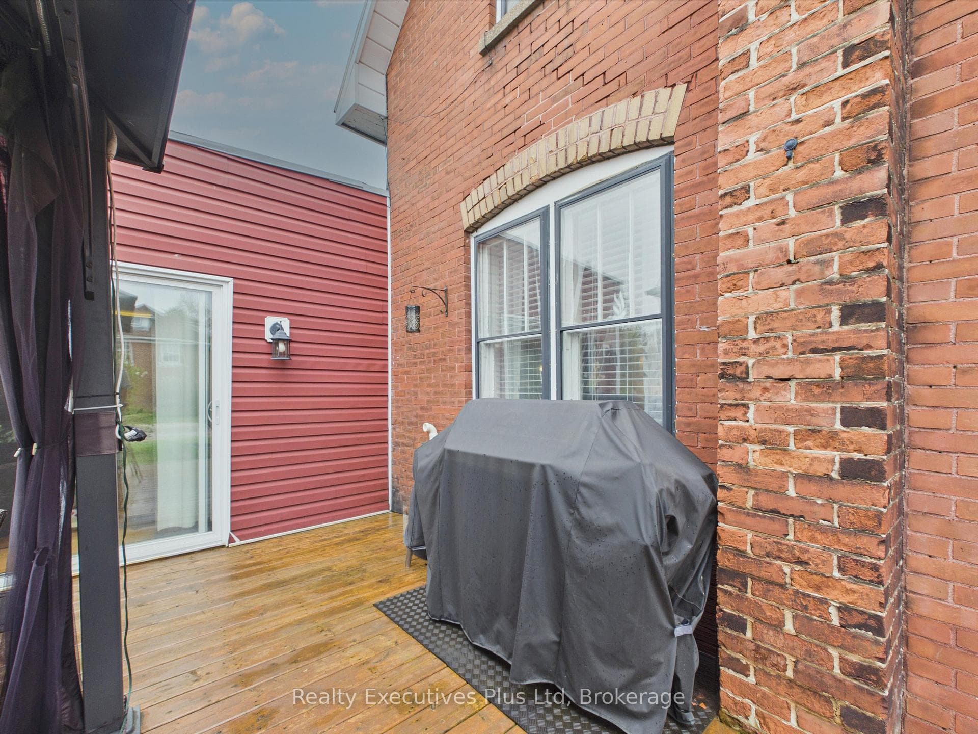 16 Albert Street photo 42