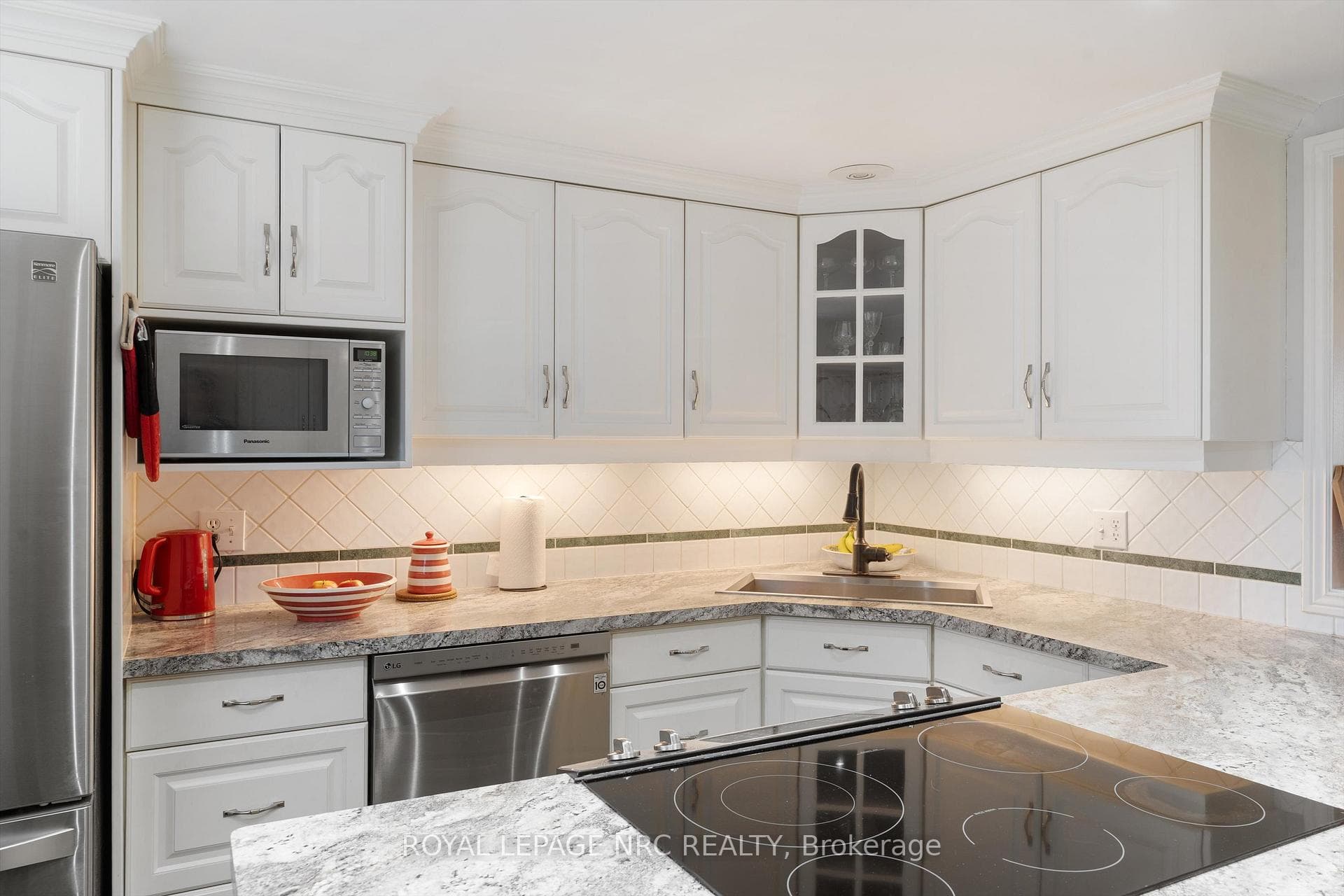 178 SCOTT Street Unit 23 photo 5
