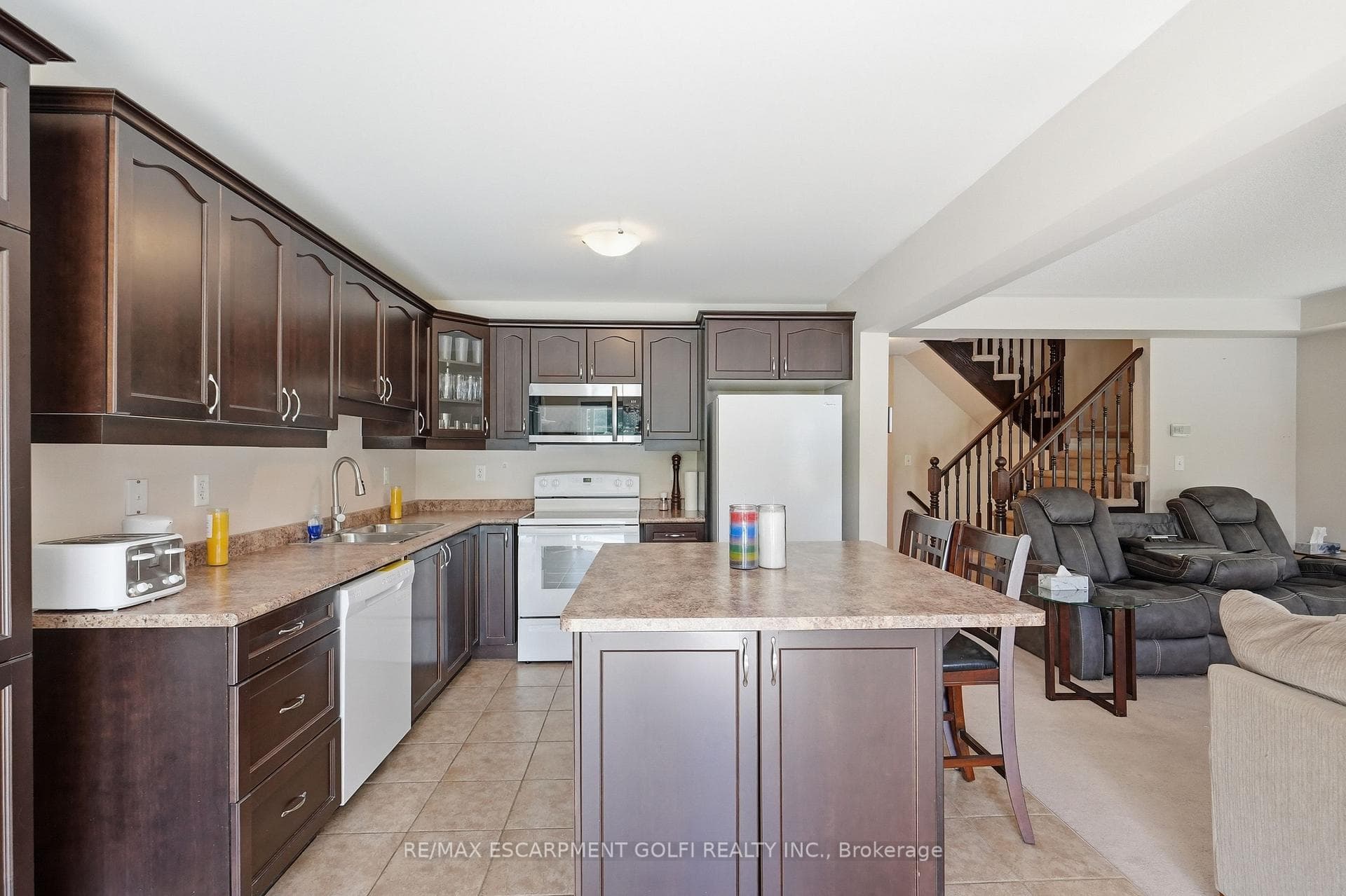 240 Emick Drive photo 12