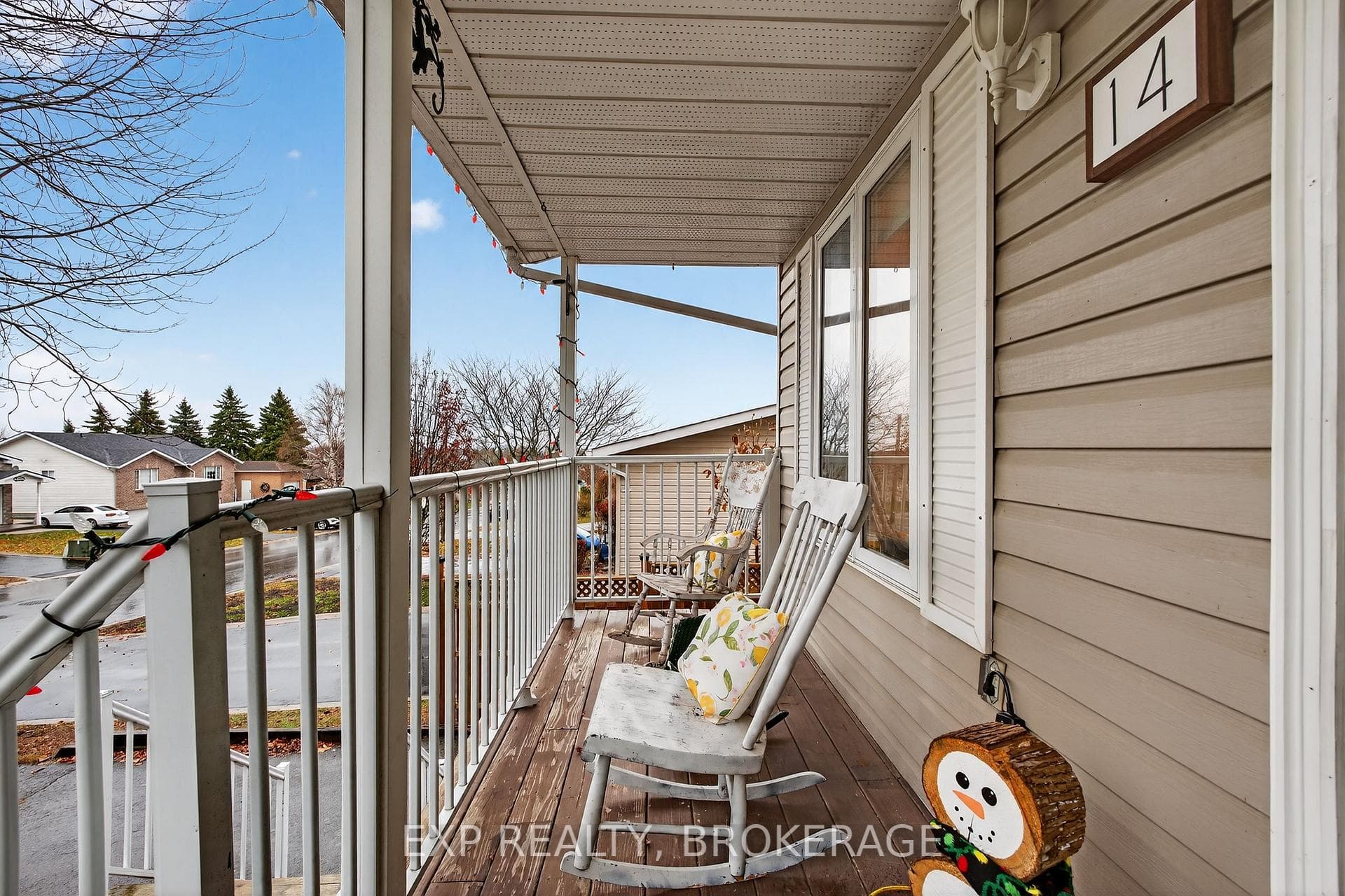 14 CLIFFORD Street photo 33
