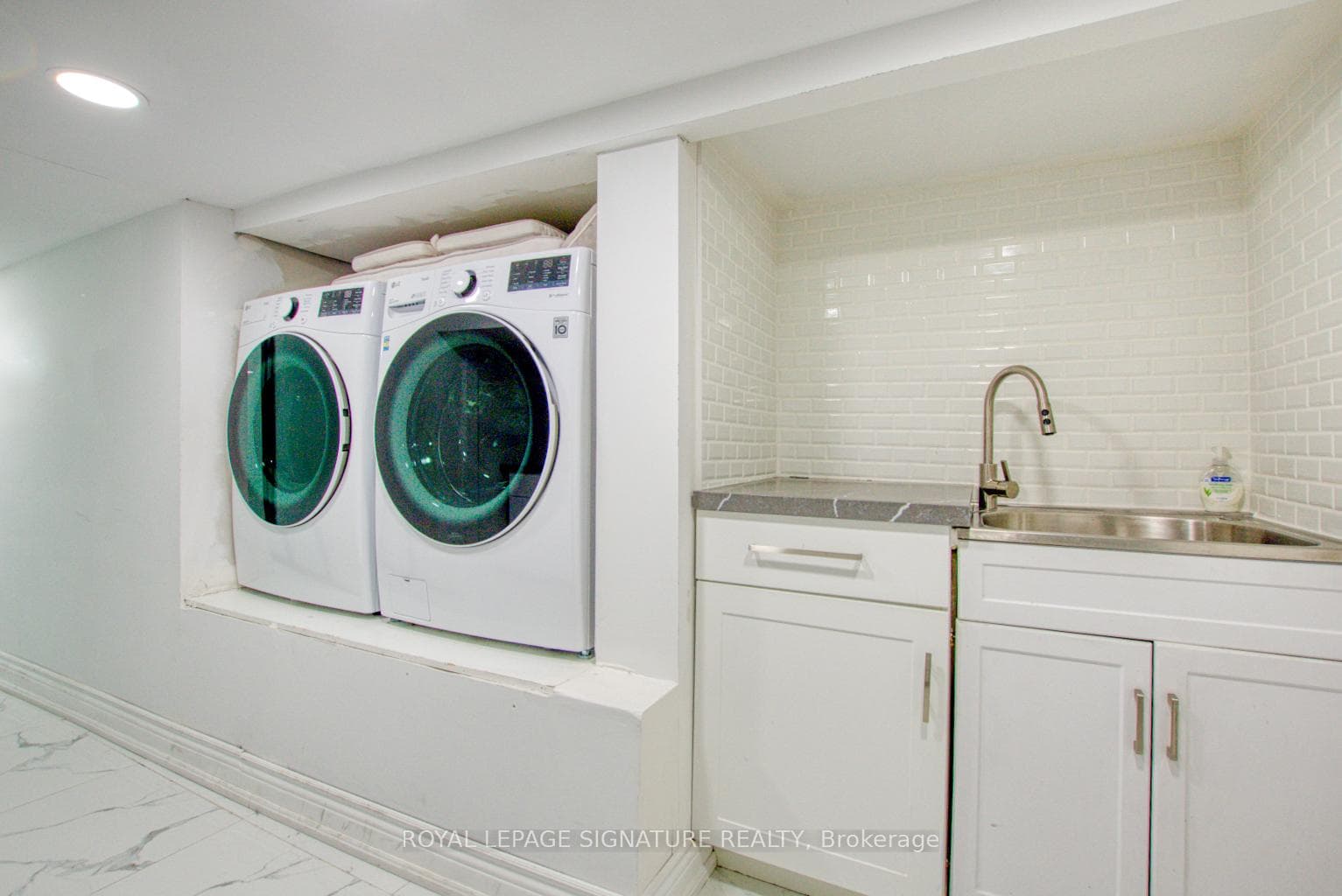 1341 Dupont Street photo 30
