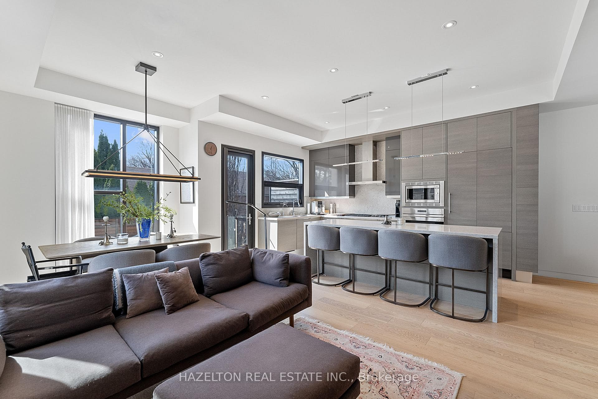 143 Joicey Boulevard photo 4