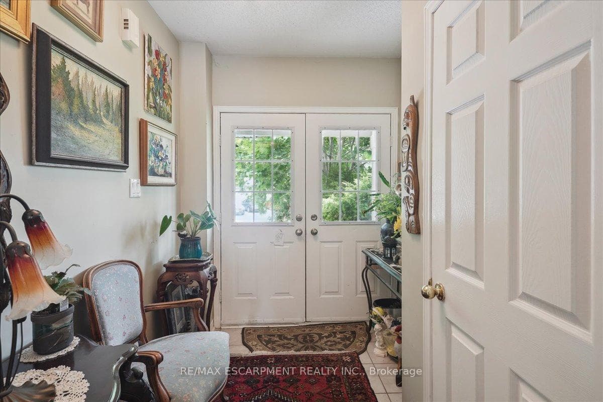 5224 Thornburn Drive photo 4