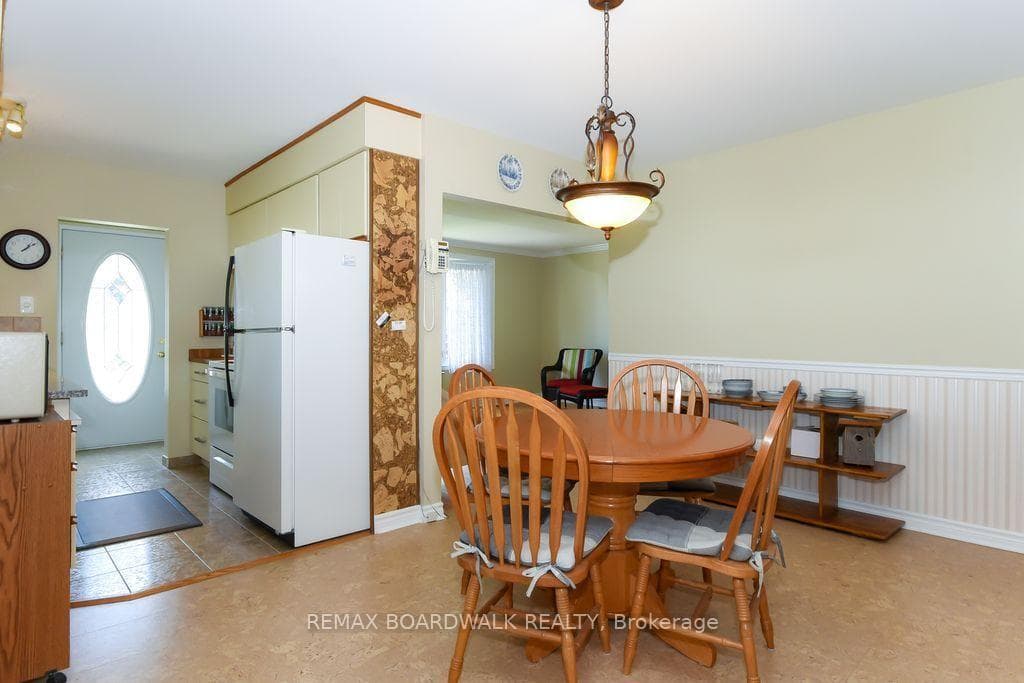 1392 Chartrand Avenue photo 15