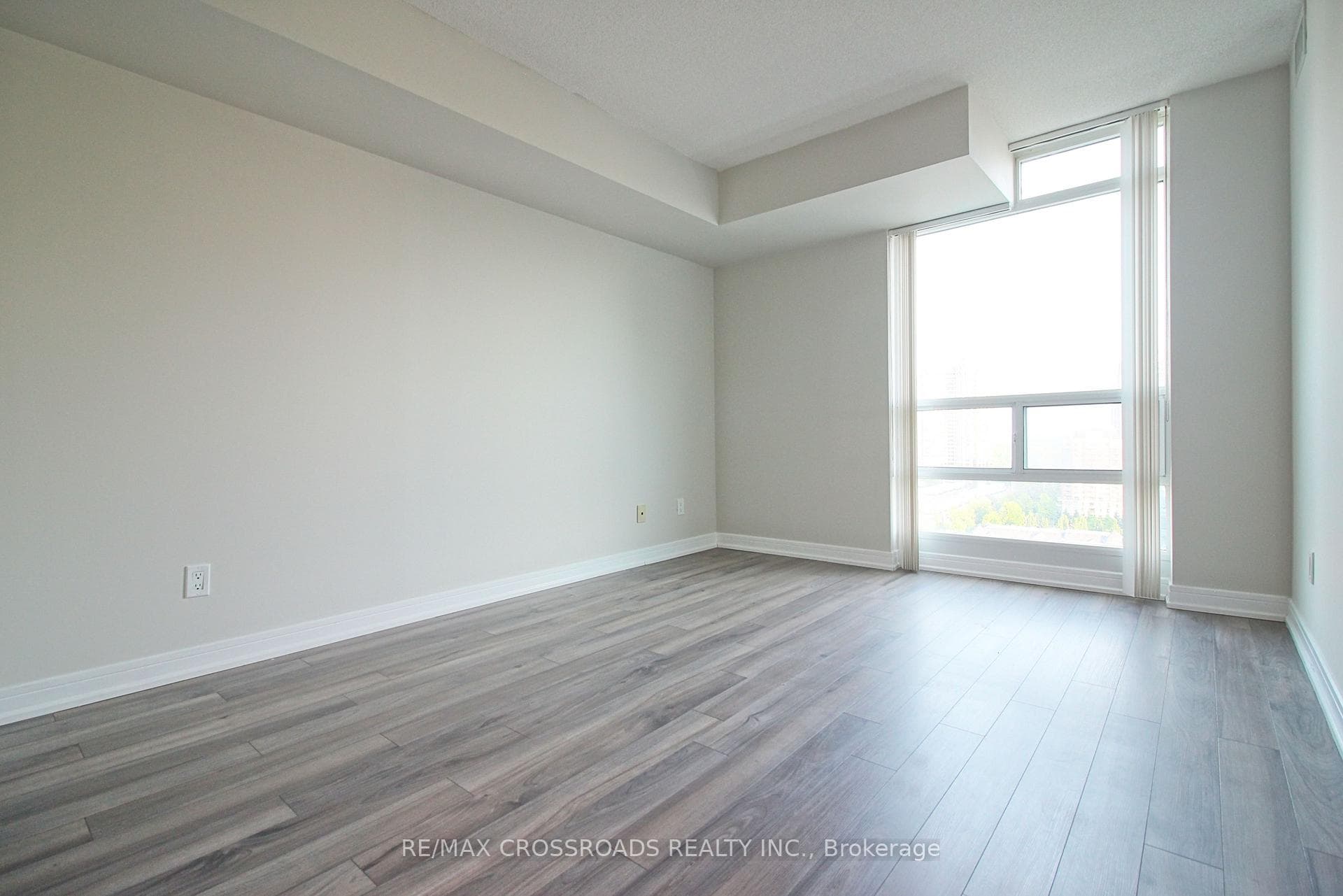 31 Bales Avenue Unit 2102 photo 7